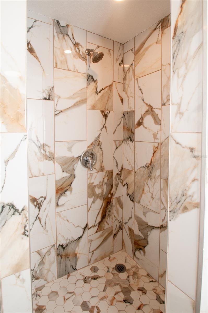 Image 10 of 11 For 7925 52nd Way N A