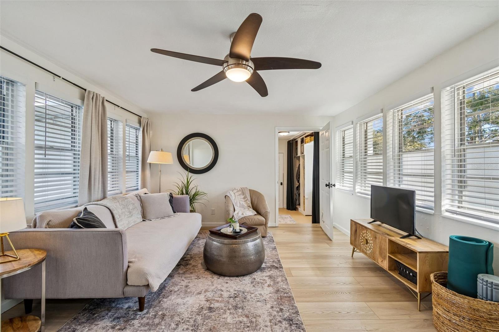 Image 16 of 60 For 4001 8th Avenue N