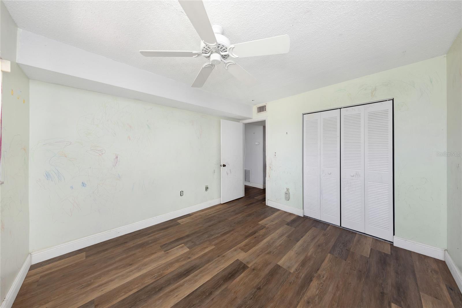 Image 15 of 17 For 10032 65th Avenue N 9