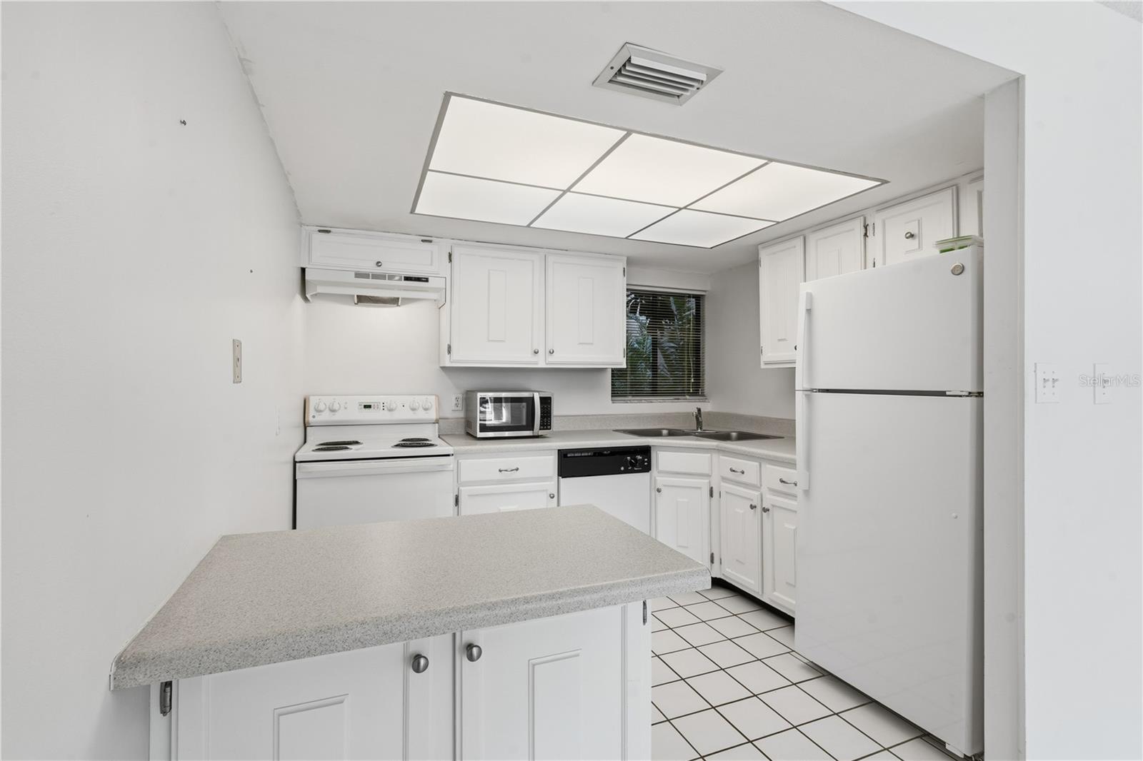 Image 7 of 20 For 500 Osceola Avenue 211