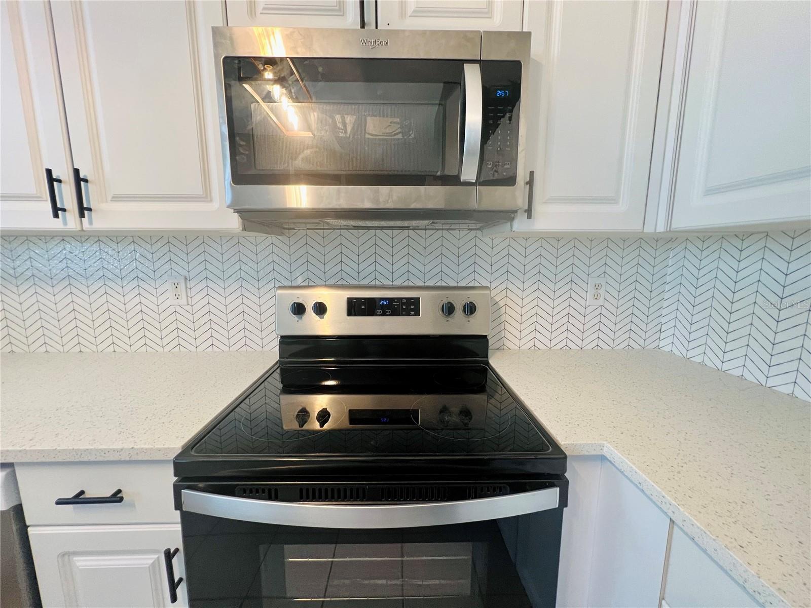 Image 16 of 33 For 34924 Teeview Lane