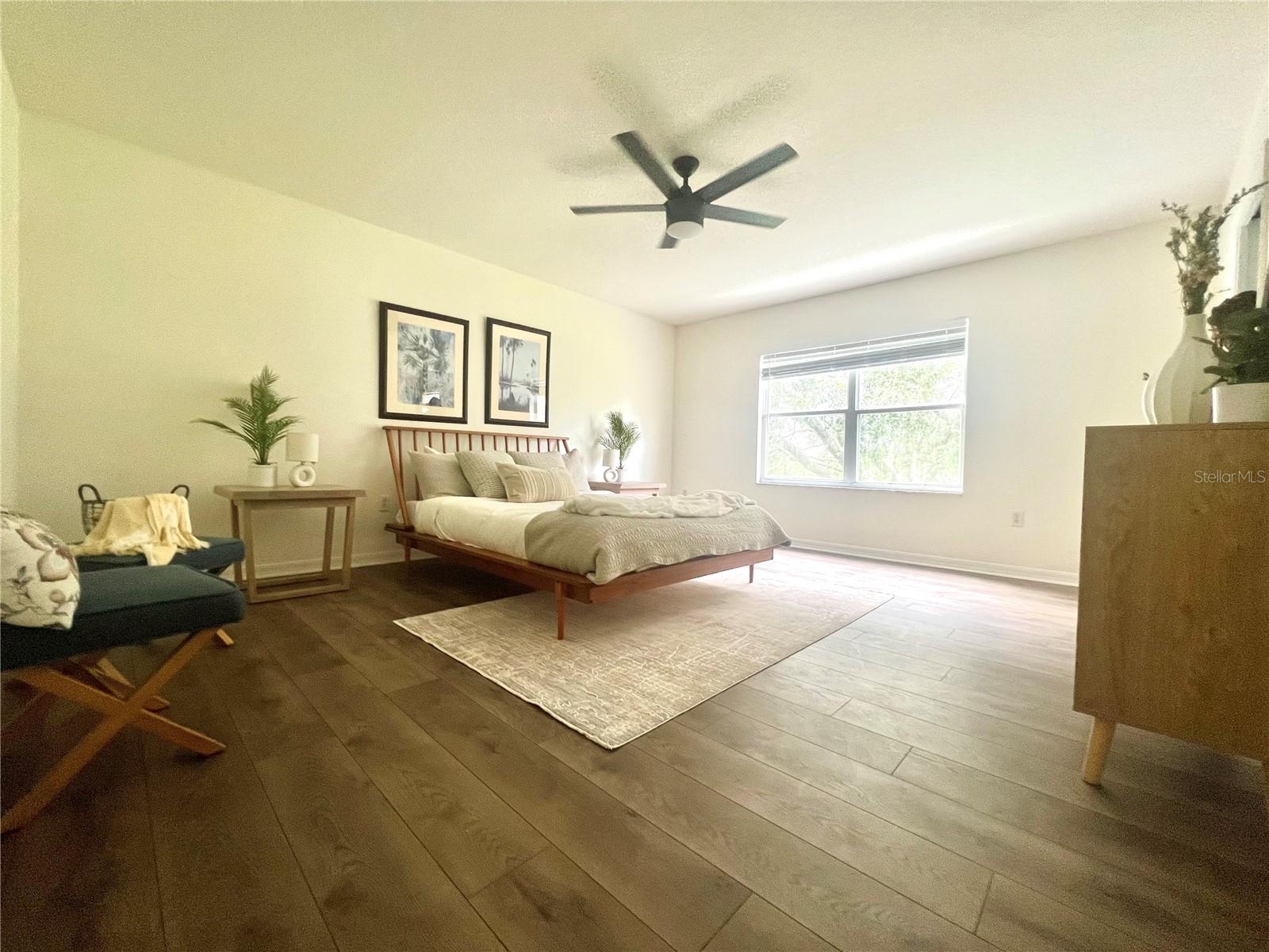 Image 18 of 33 For 34924 Teeview Lane