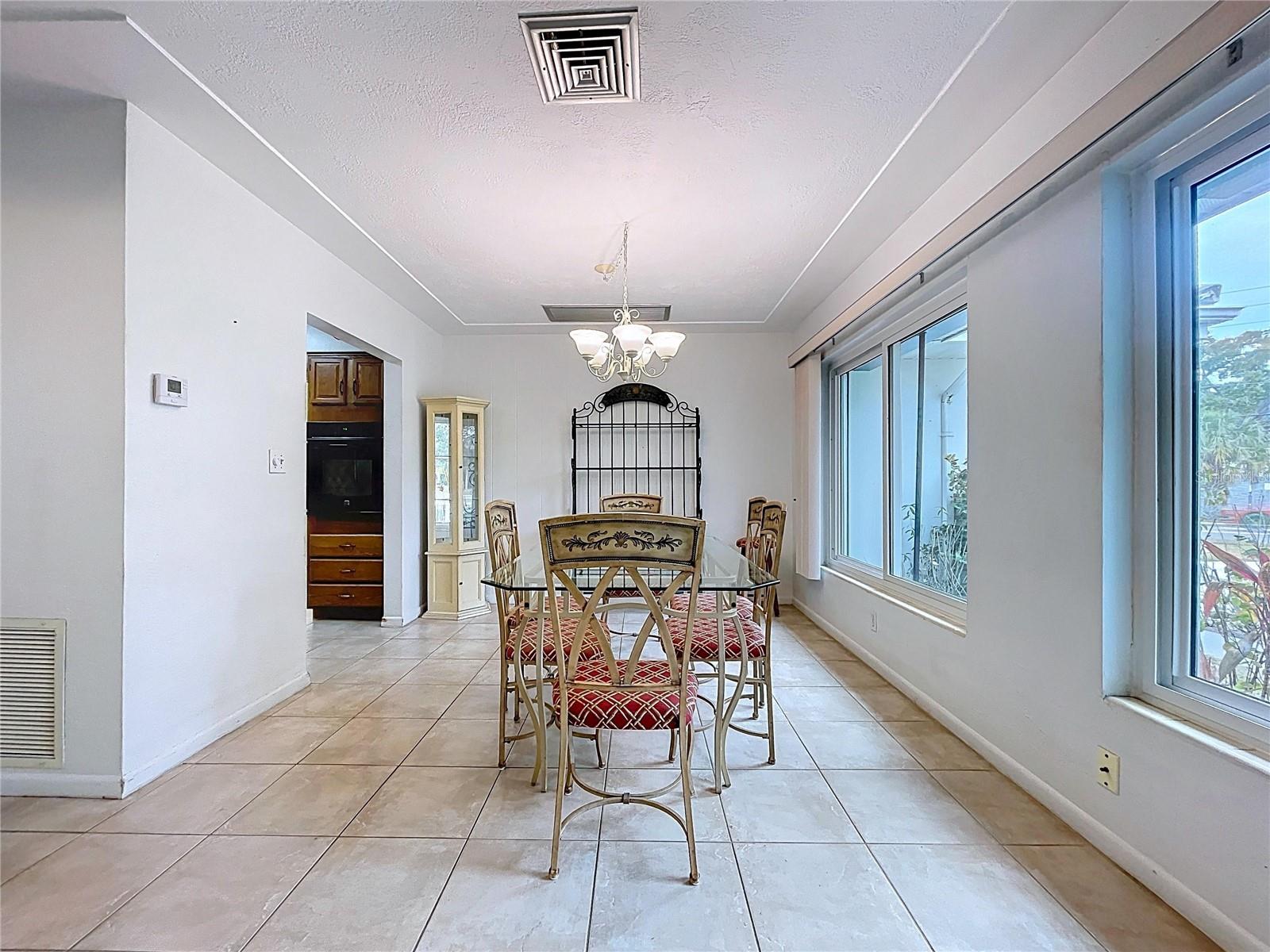 Image 15 of 46 For 1002 Bay Breeze Terrace