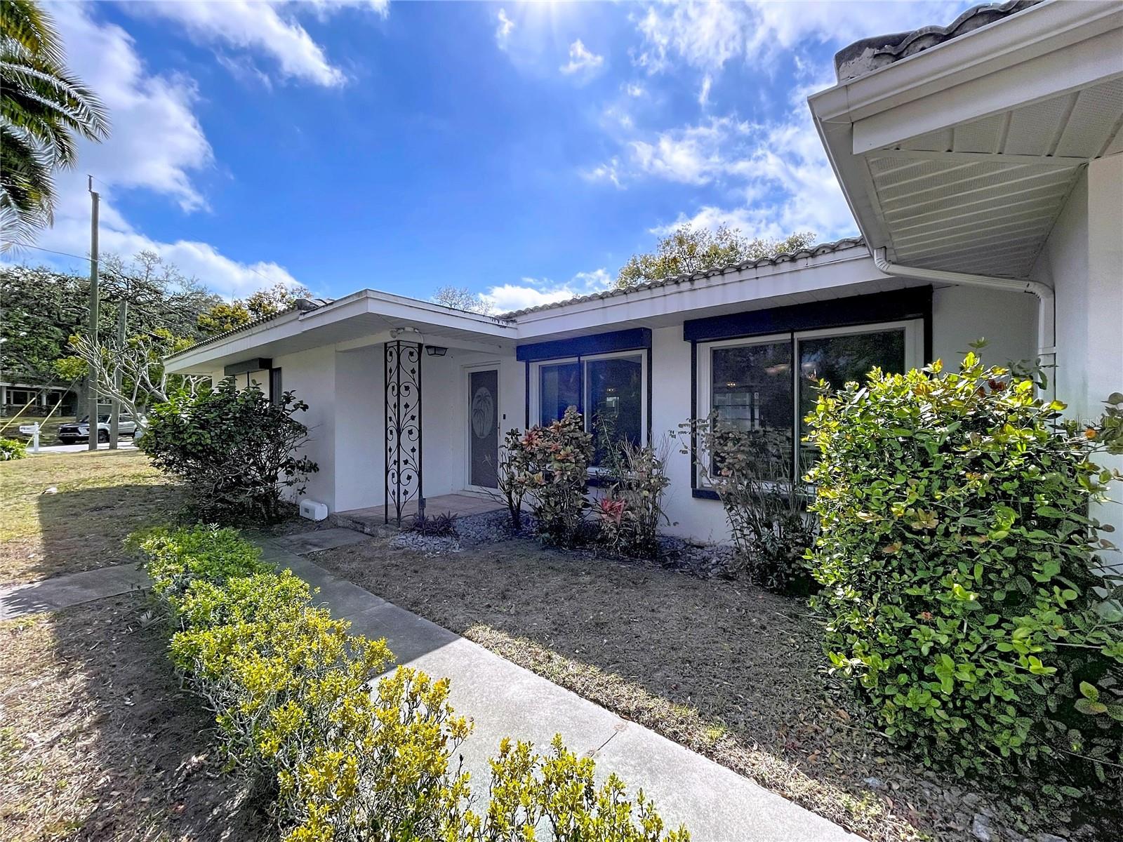 Image 4 of 46 For 1002 Bay Breeze Terrace