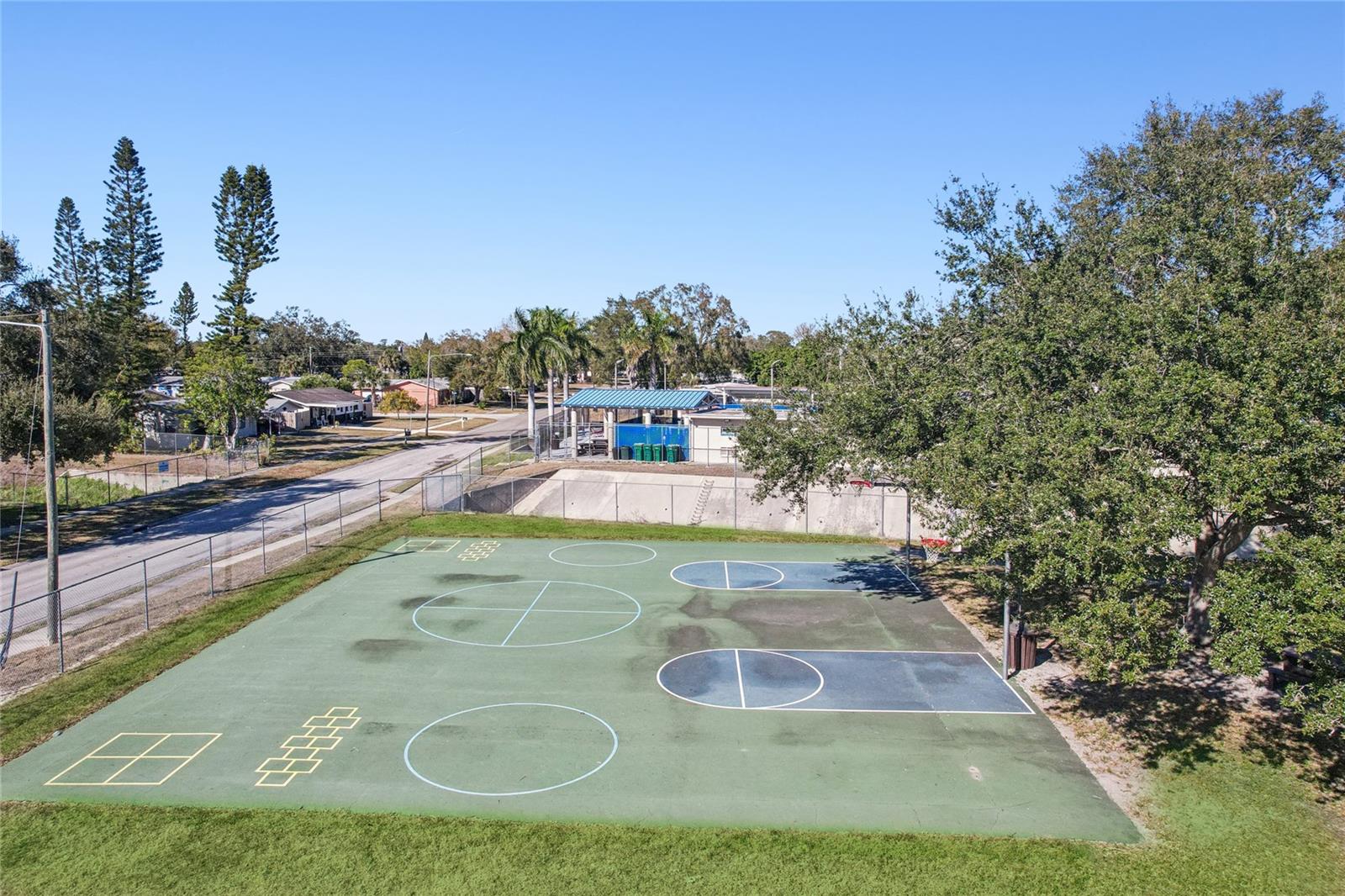 Image 37 of 42 For 5511 93rd Avenue N