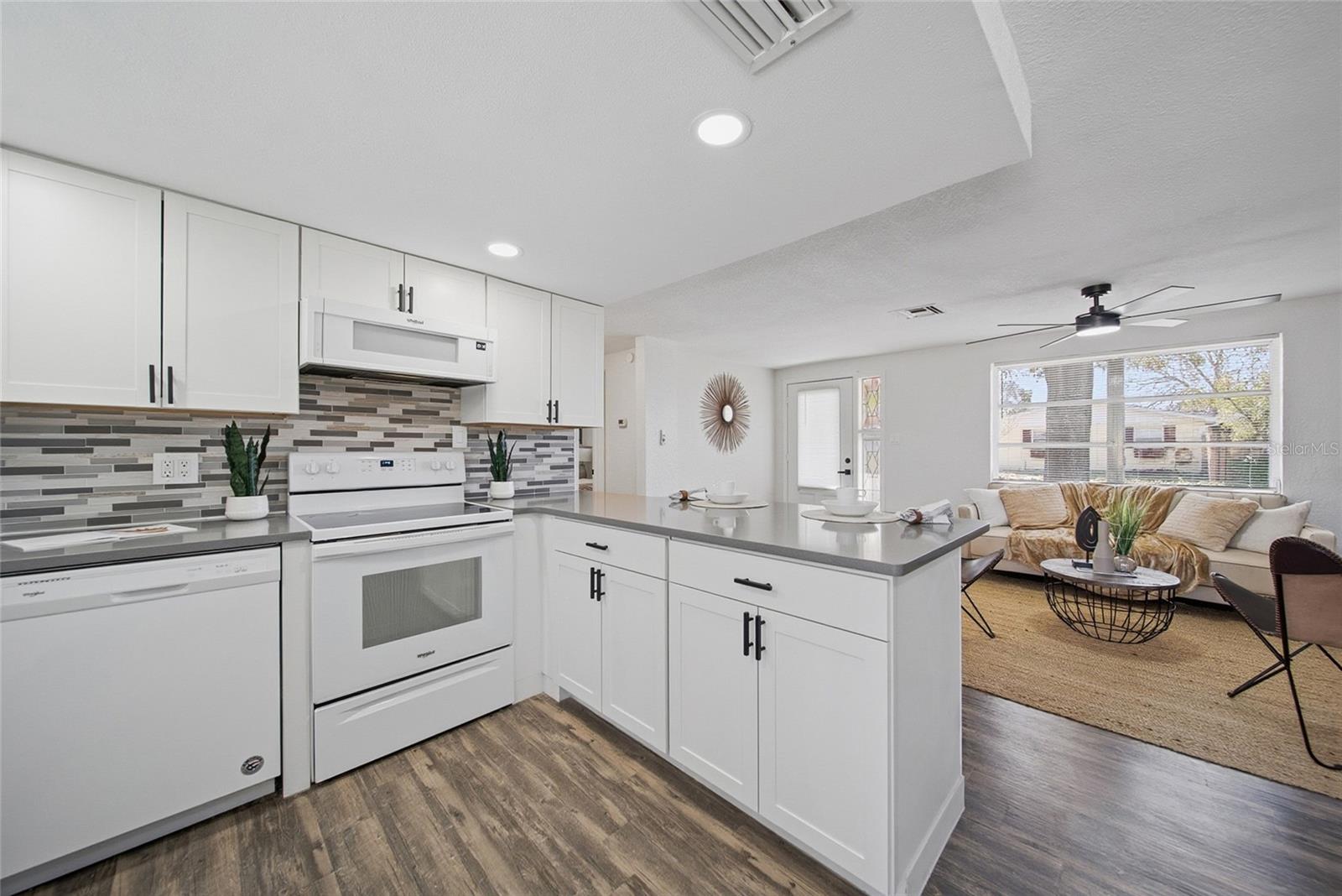 Image 8 of 23 For 3519 Wellington Drive