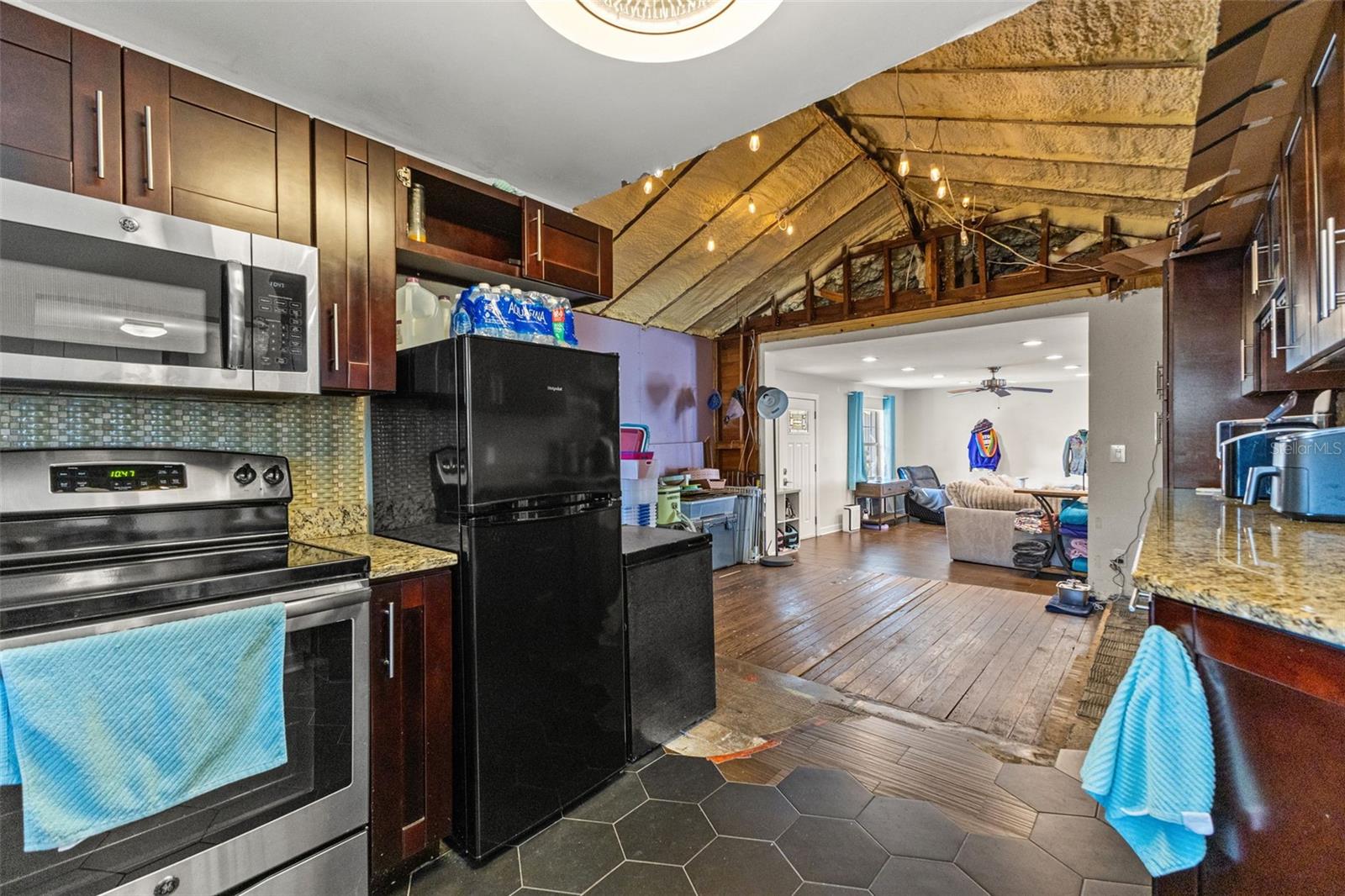 Image 17 of 48 For 1747 26th Avenue N