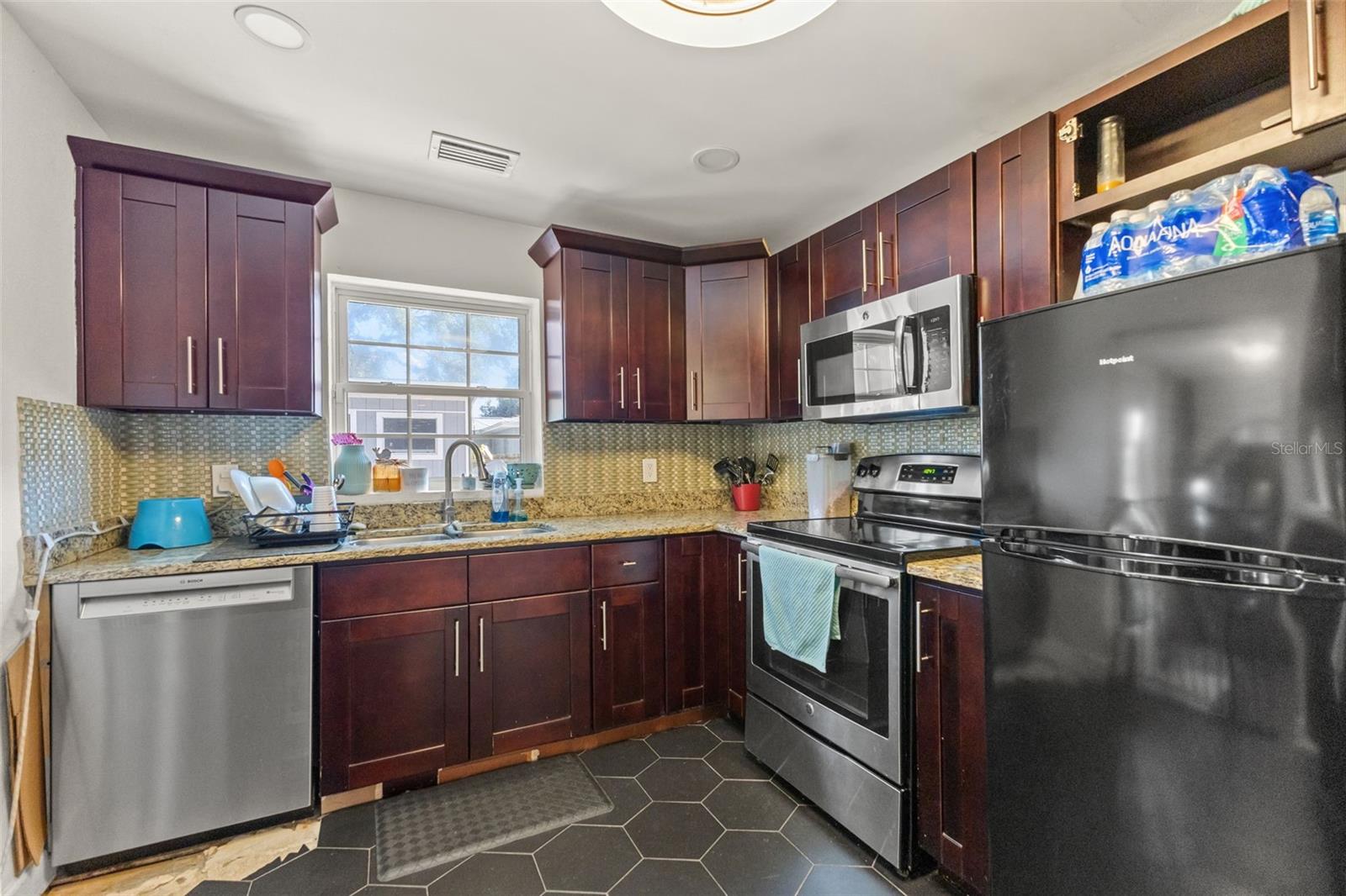 Image 19 of 48 For 1747 26th Avenue N