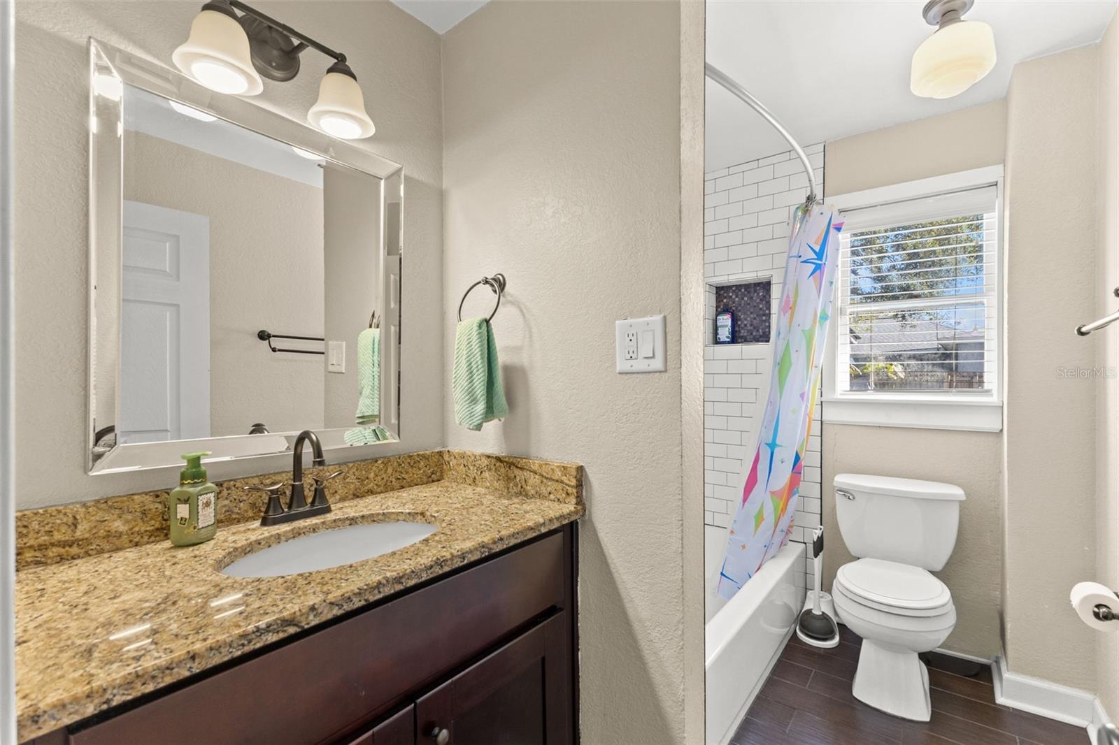 Image 27 of 48 For 1747 26th Avenue N