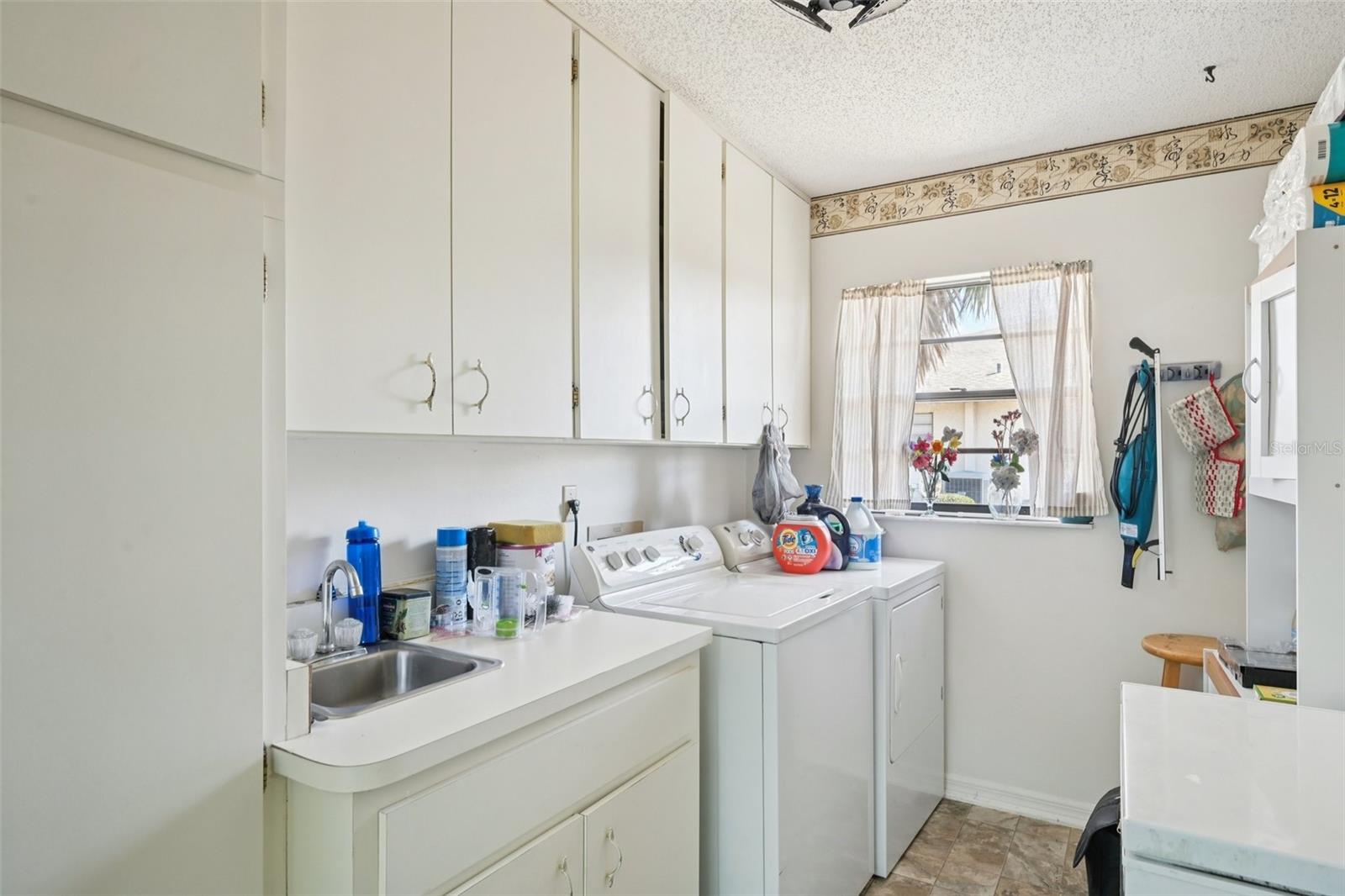 Image 20 of 45 For 1633 Bentwood Drive