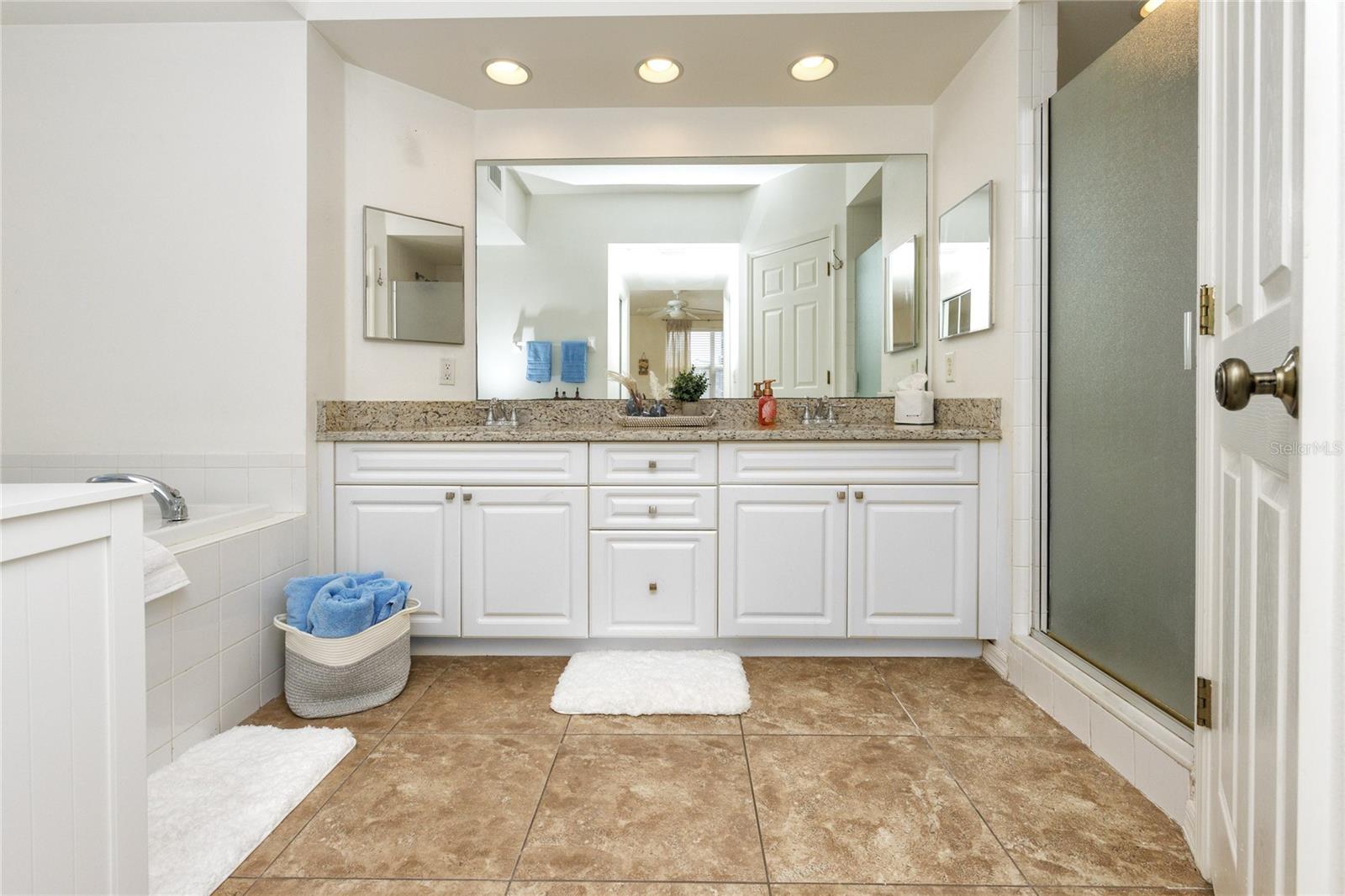 Image 30 of 75 For 960 Starkey Road 3106