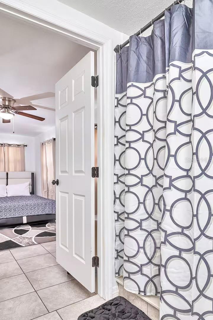 Image 26 of 39 For 2804 33rd Street