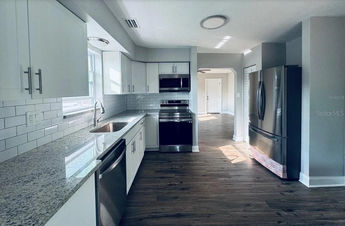 Image 4 of 13 For 1409 Franklin Street