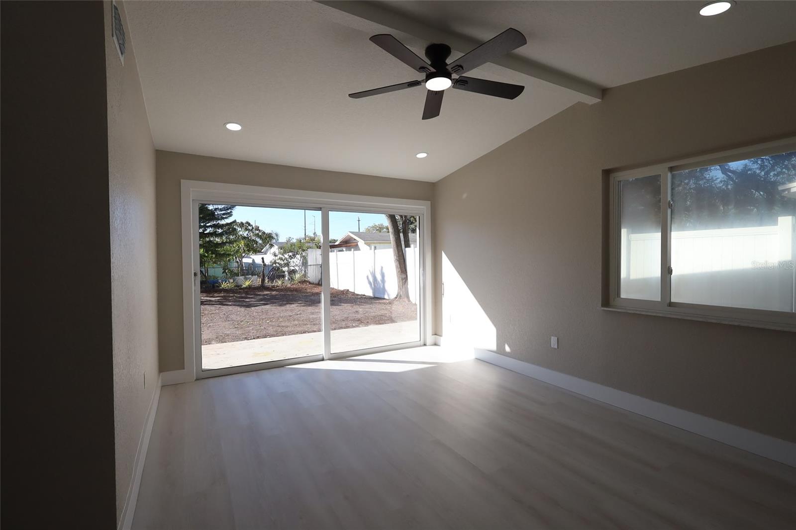 Image 5 of 32 For 3416 Ellicott Street