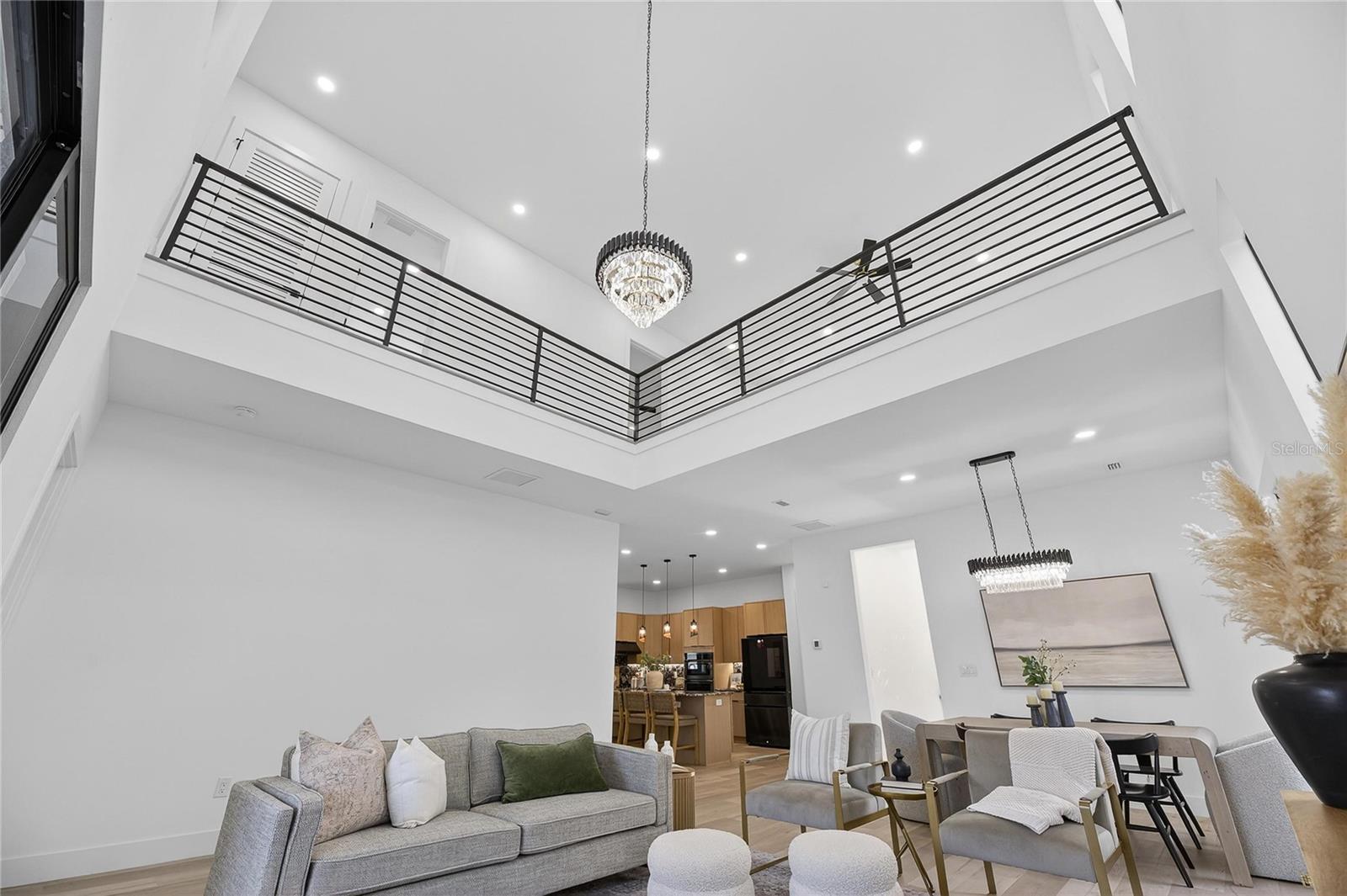 Image 12 of 84 For 2335 Oak Terrace