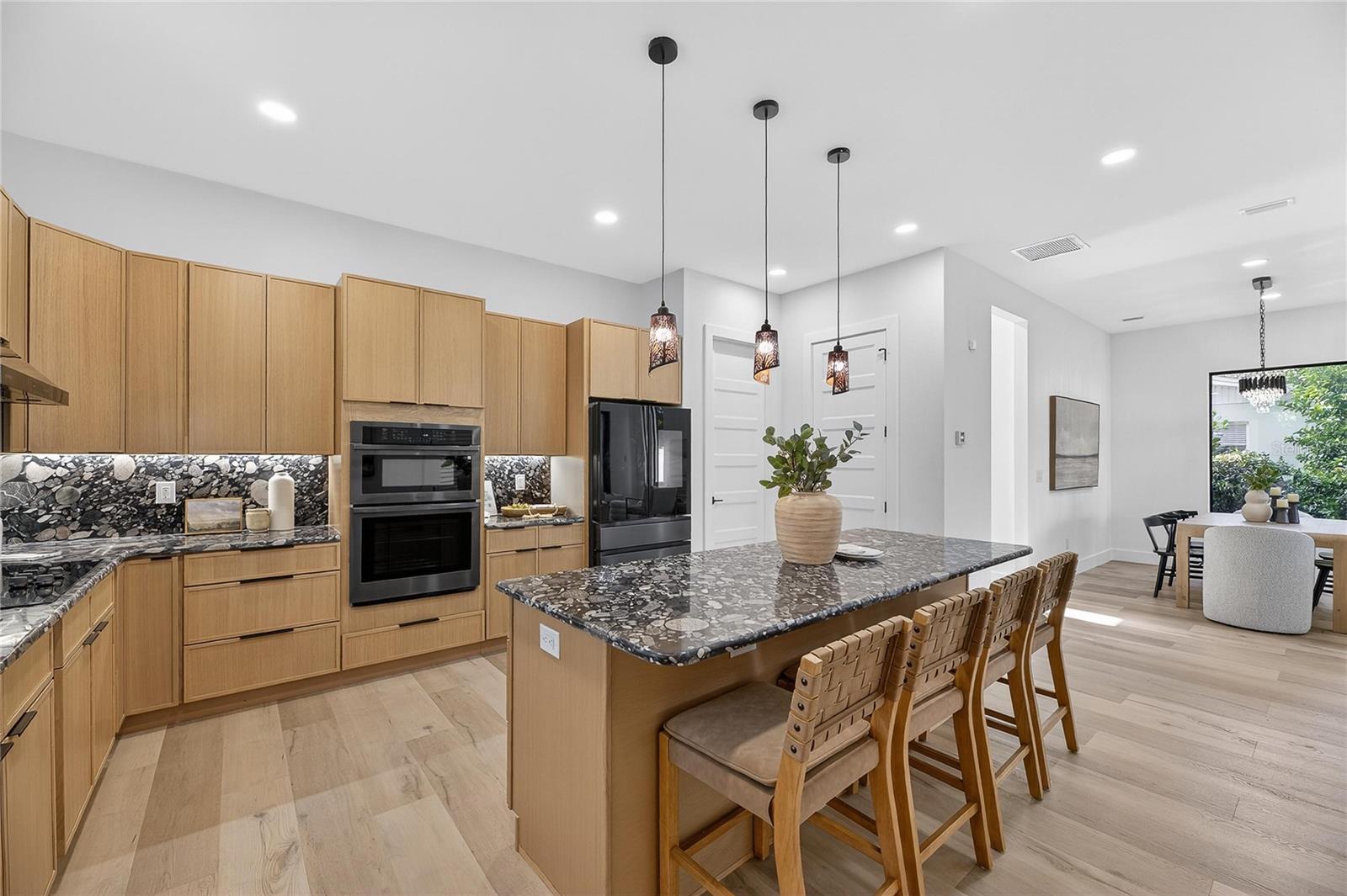 Image 22 of 84 For 2335 Oak Terrace