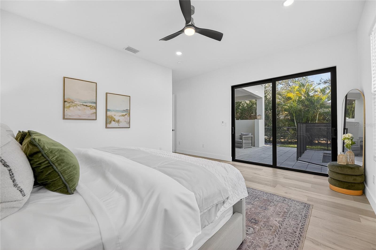 Image 30 of 84 For 2335 Oak Terrace