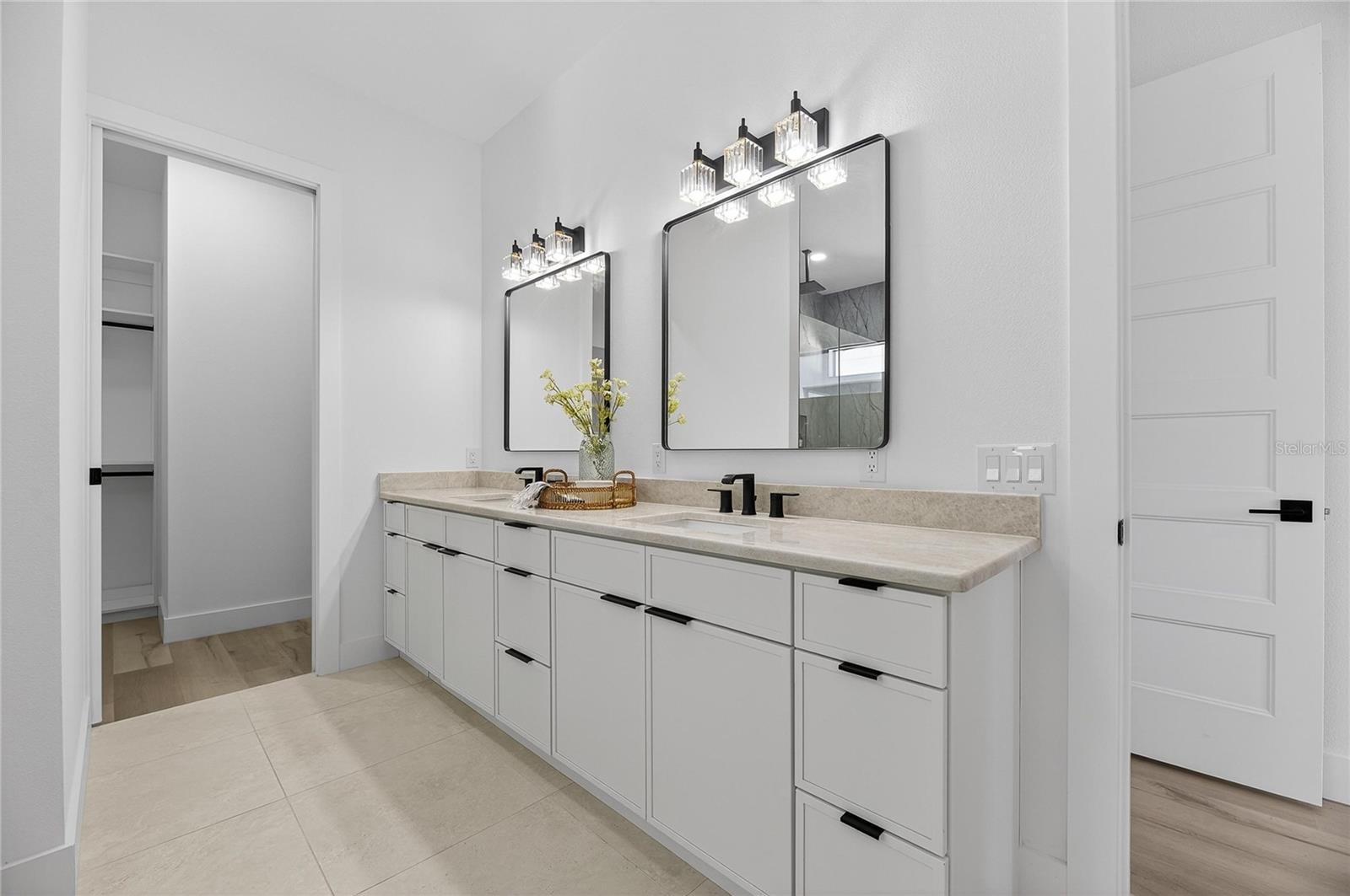 Image 38 of 84 For 2335 Oak Terrace