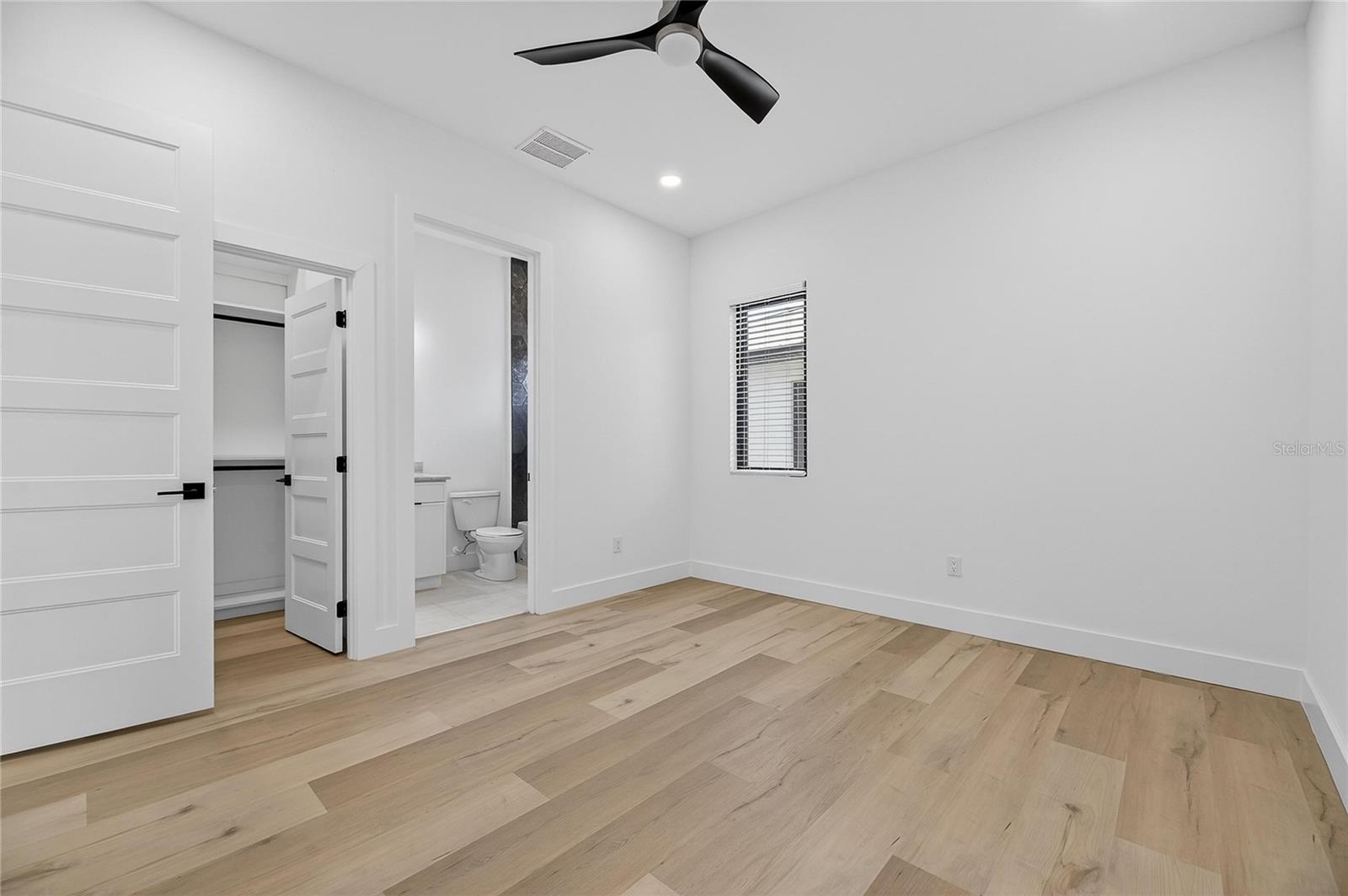 Image 51 of 84 For 2335 Oak Terrace