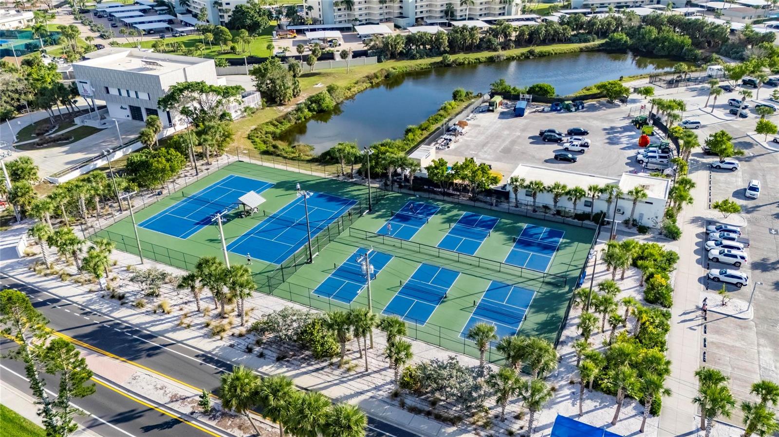 Image 71 of 84 For 2335 Oak Terrace