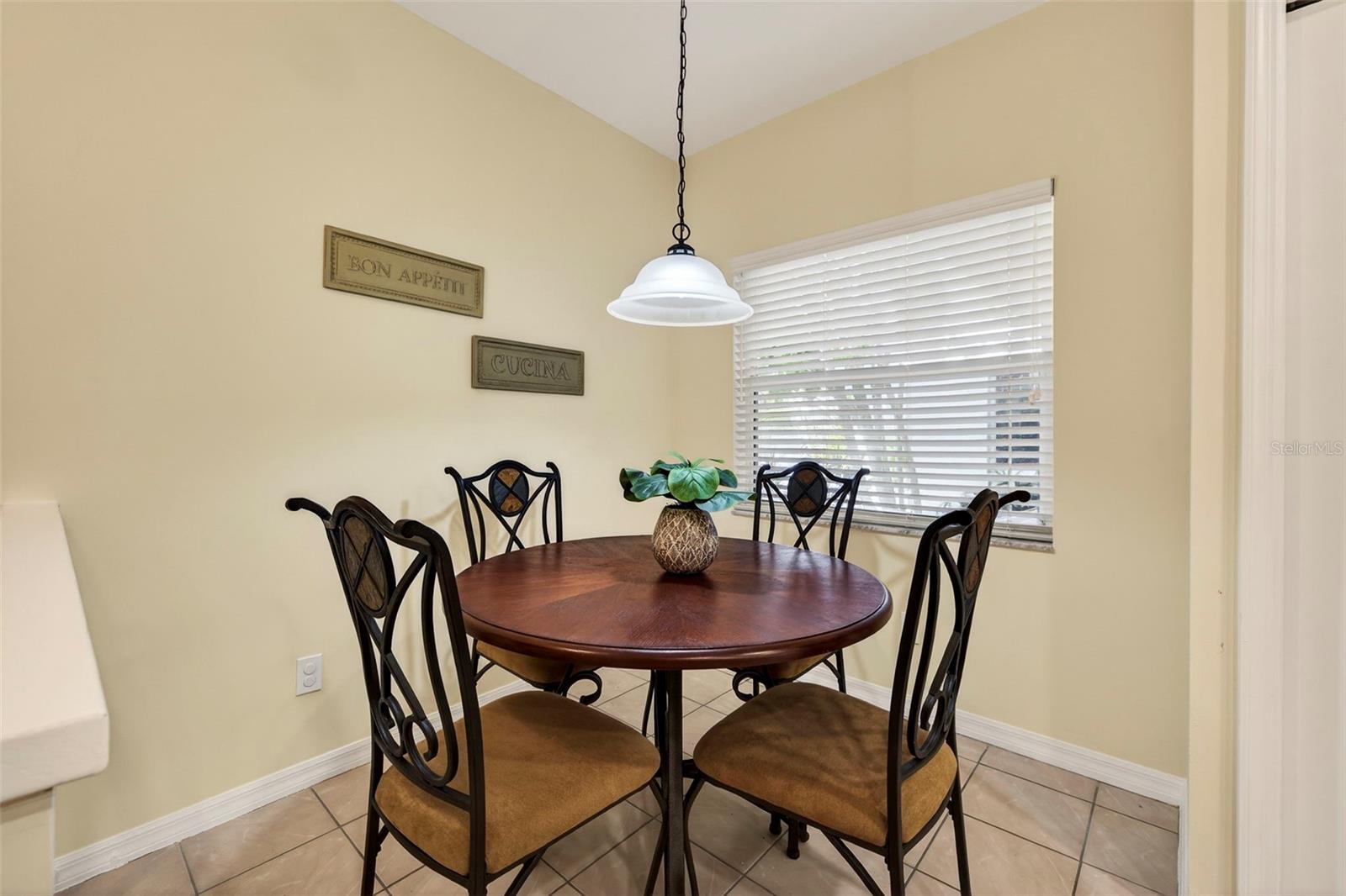 Image 18 of 48 For 903 Pinellas Bayway S 308