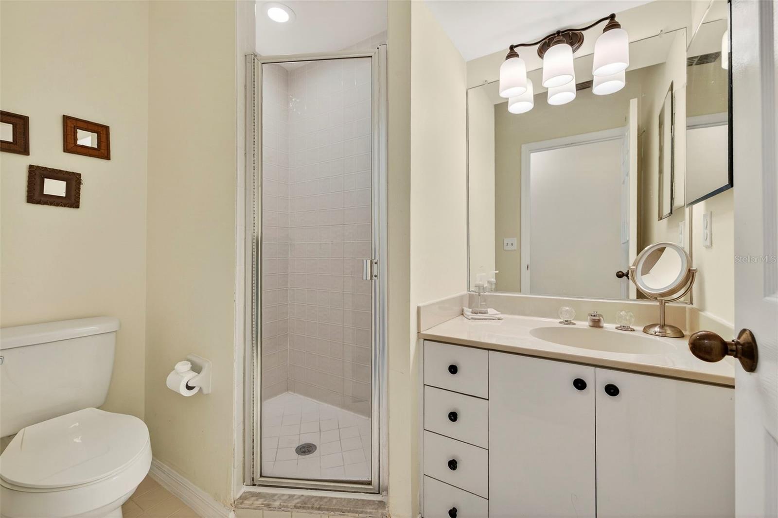 Image 23 of 48 For 903 Pinellas Bayway S 308