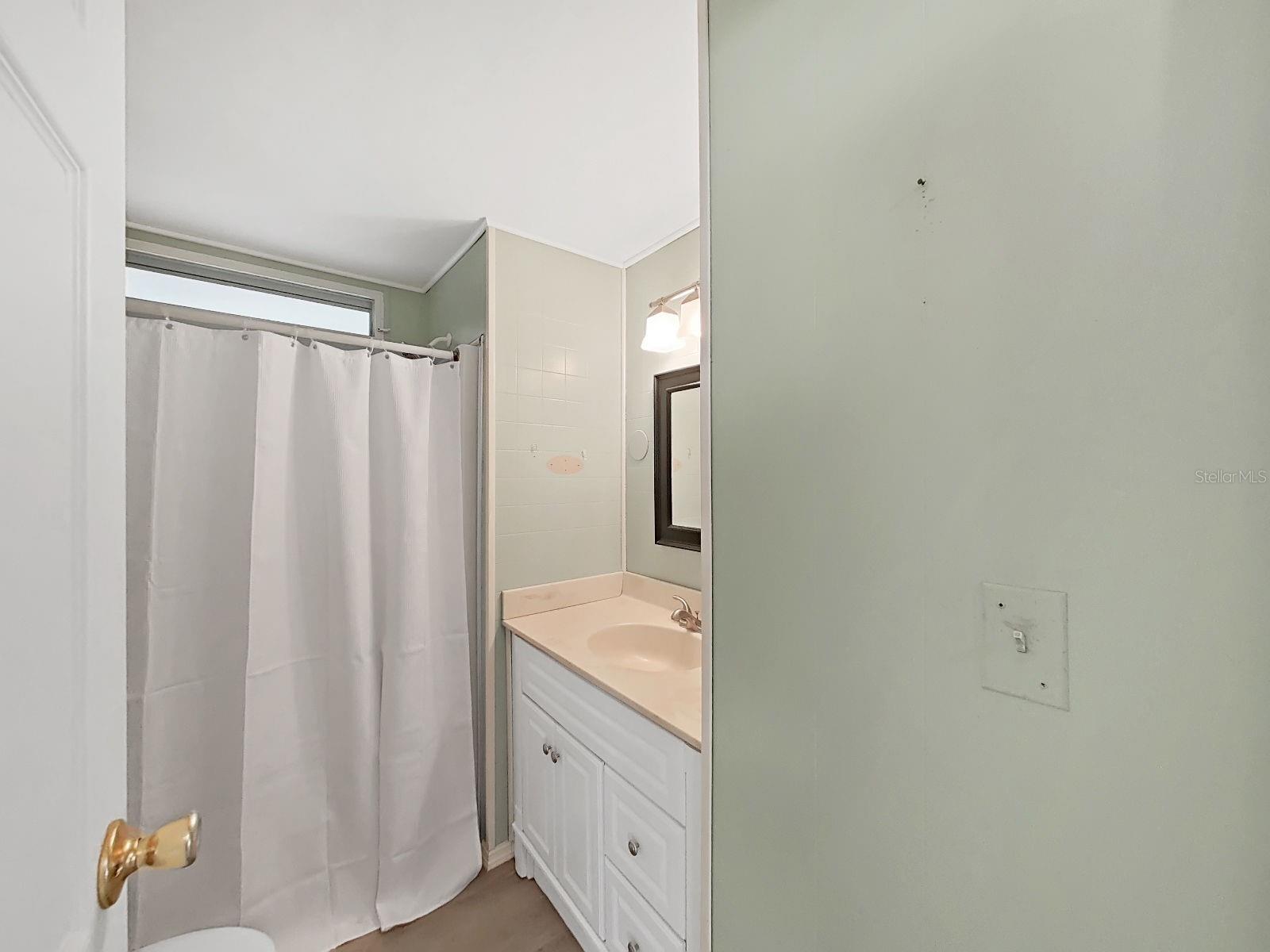 Image 16 of 24 For 12501 Ulmerton Road 119