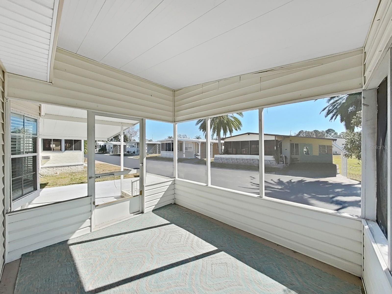 Image 17 of 24 For 12501 Ulmerton Road 119