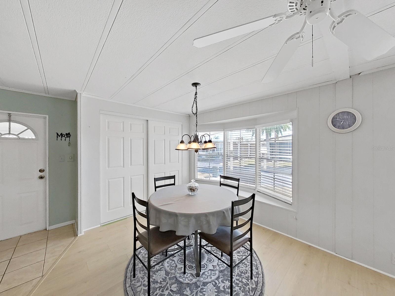 Image 7 of 24 For 12501 Ulmerton Road 119