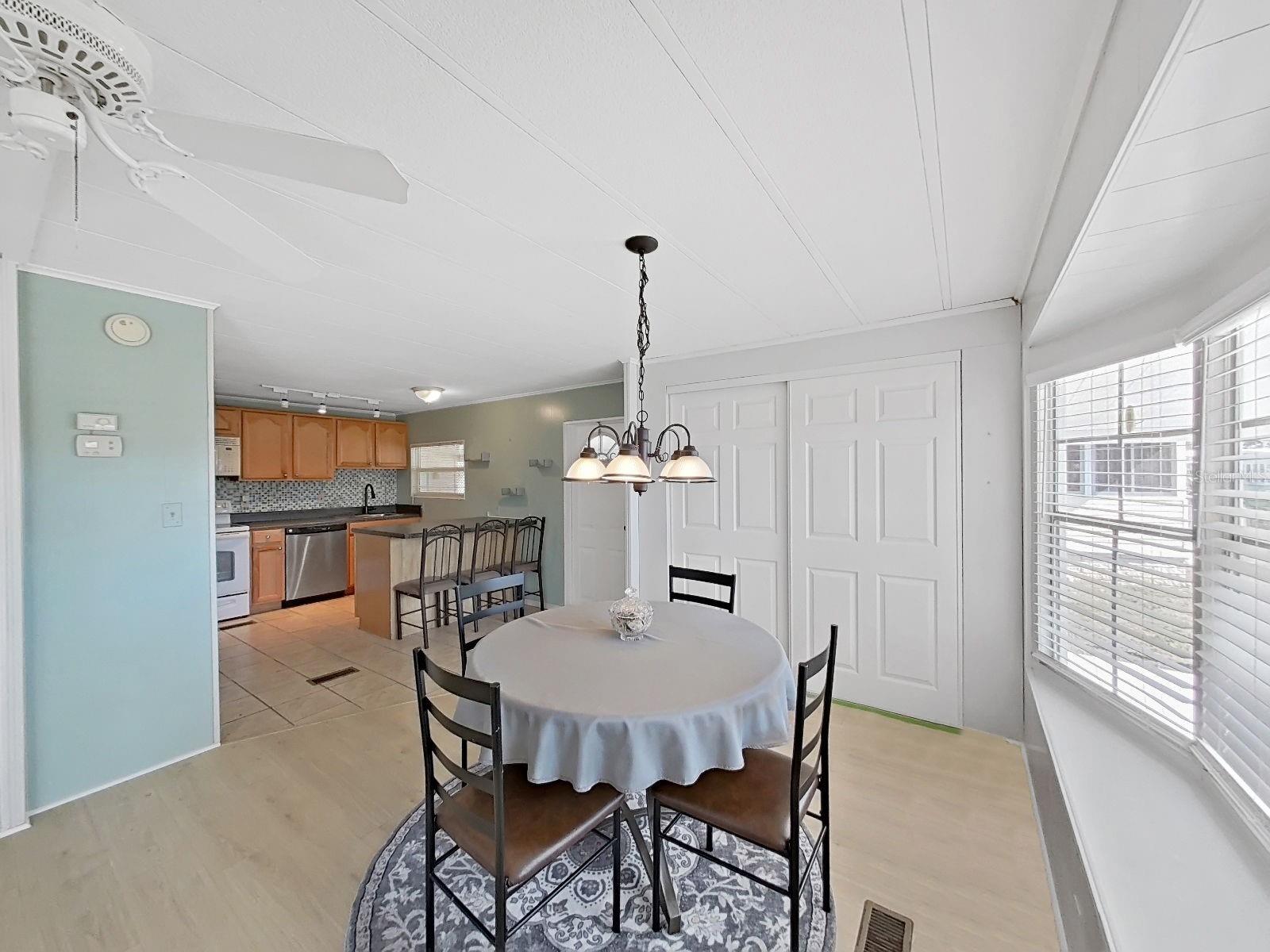 Image 8 of 24 For 12501 Ulmerton Road 119