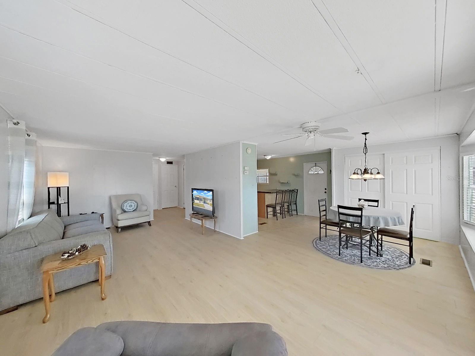 Image 9 of 24 For 12501 Ulmerton Road 119