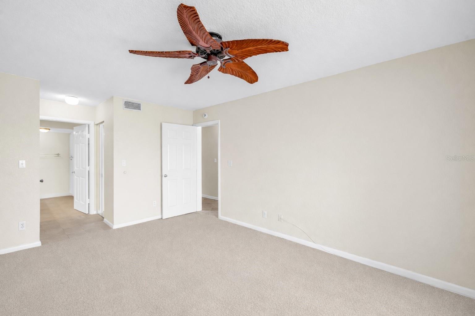 Image 22 of 41 For 6105 Bahia Del Mar Circle 384