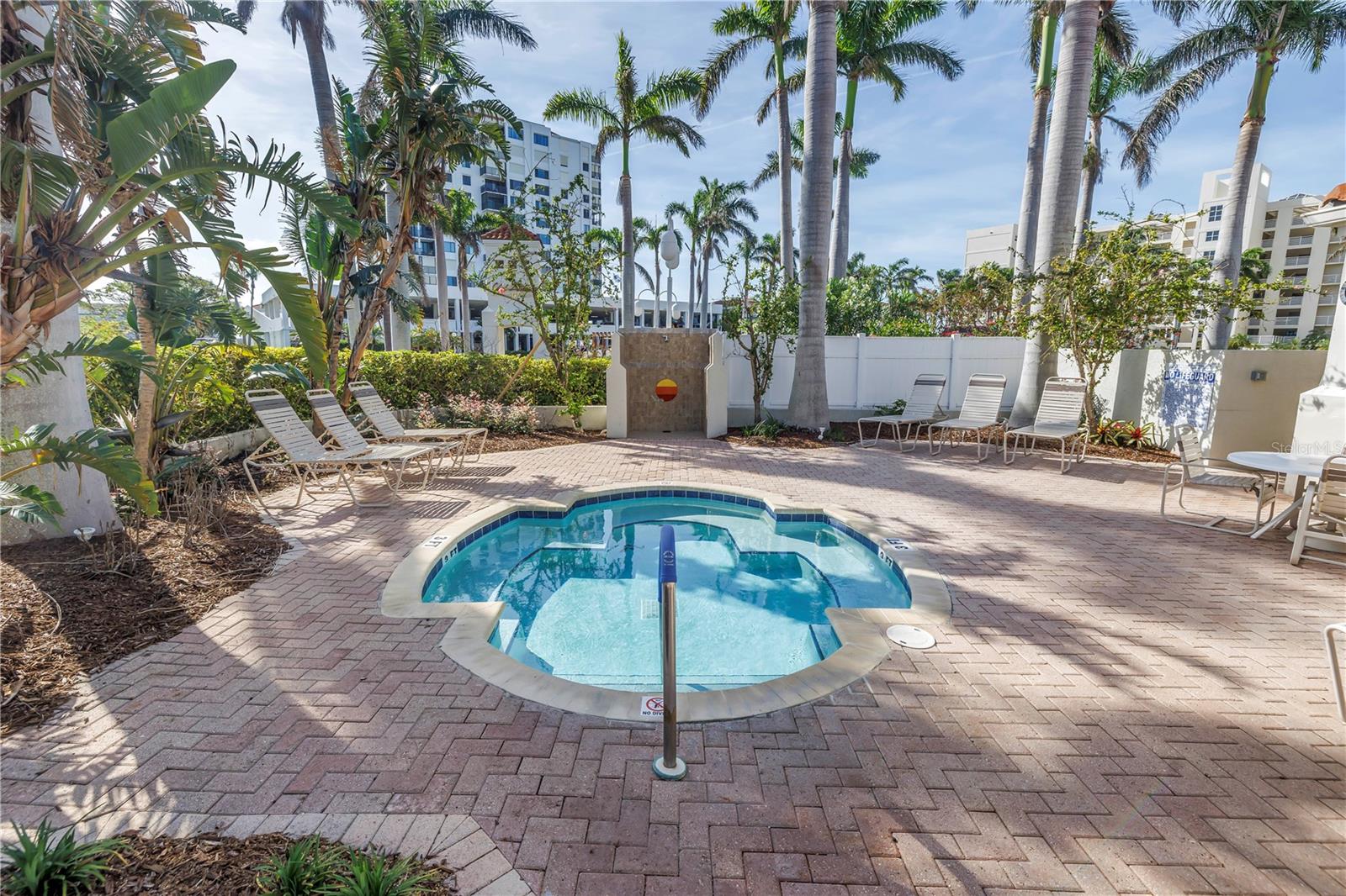 Image 36 of 41 For 6105 Bahia Del Mar Circle 384