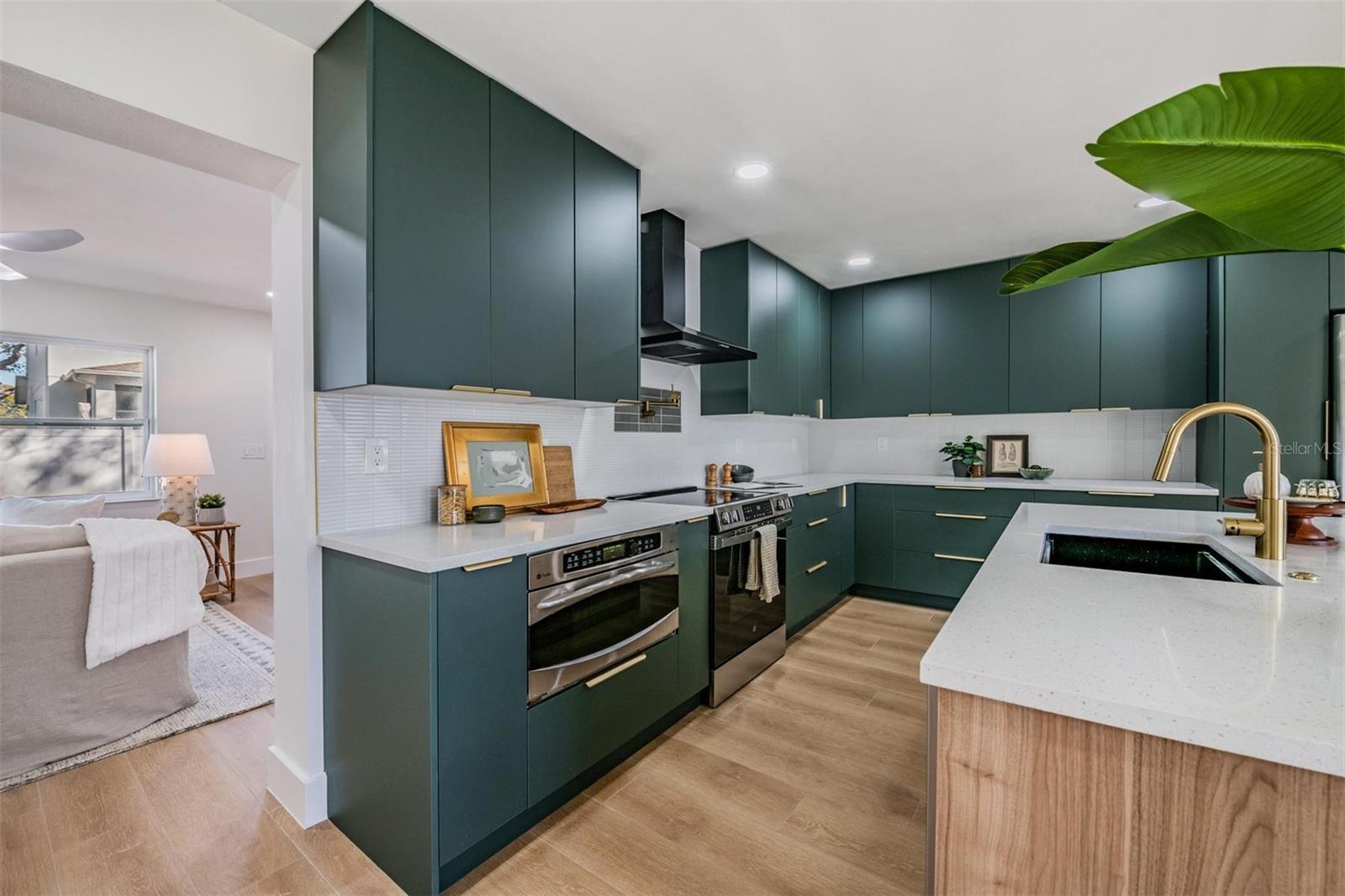 Image 10 of 40 For 4509 Fair Oaks Avenue