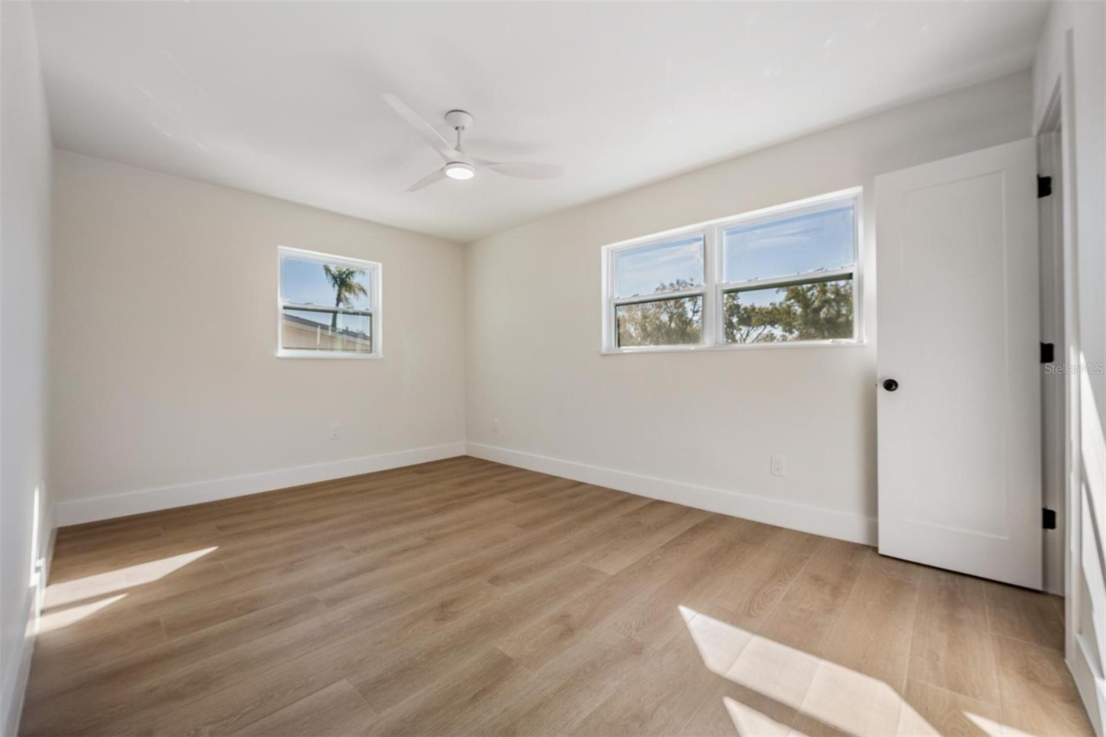 Image 26 of 40 For 4509 Fair Oaks Avenue