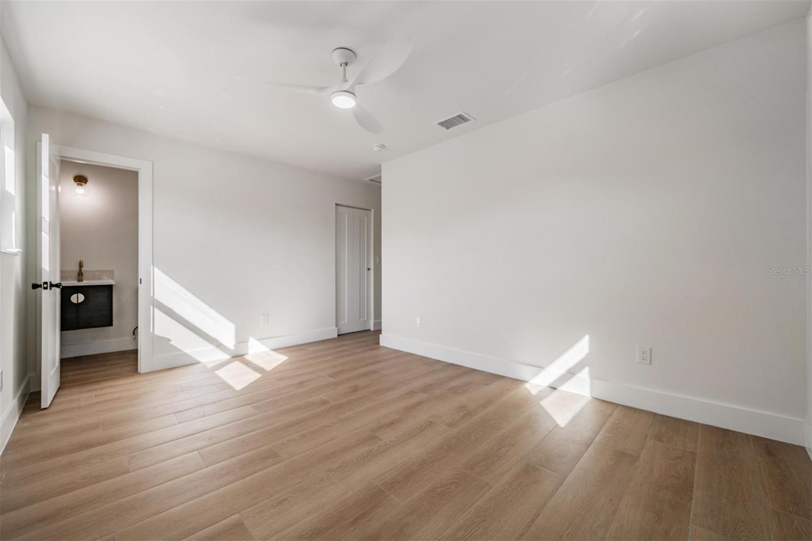 Image 27 of 40 For 4509 Fair Oaks Avenue