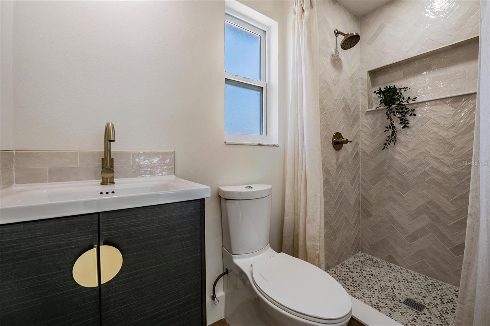 Image 28 of 40 For 4509 Fair Oaks Avenue