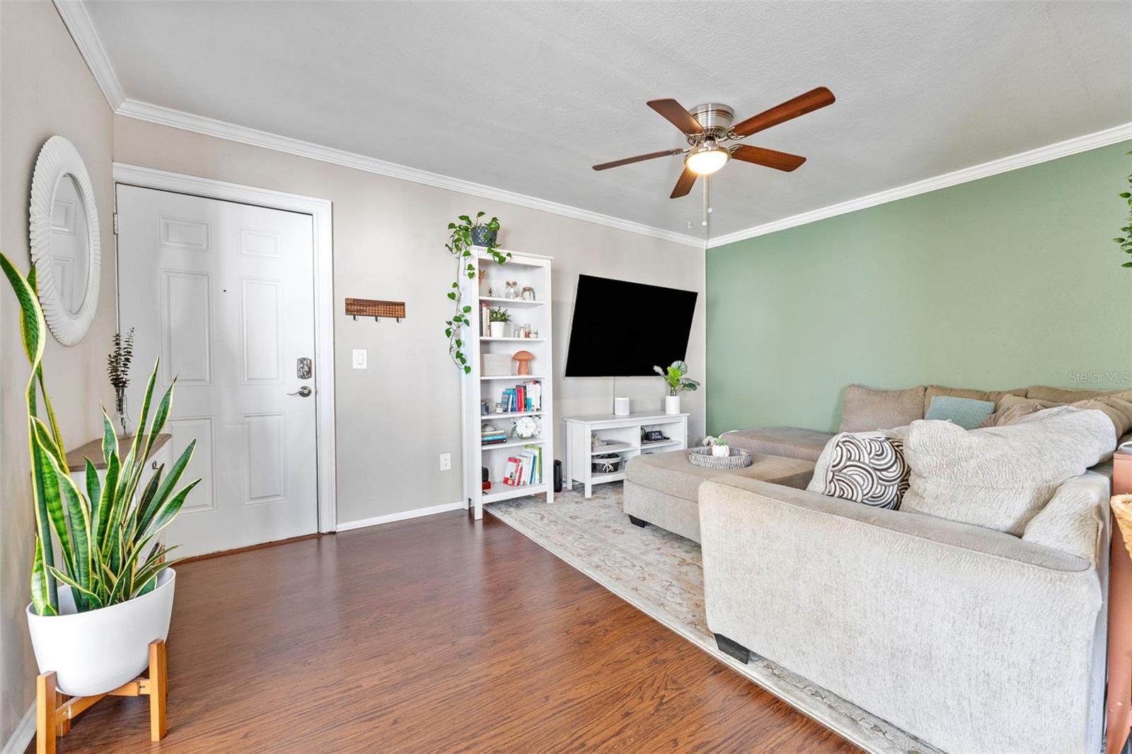 Image 4 of 21 For 4611 North B Street 232