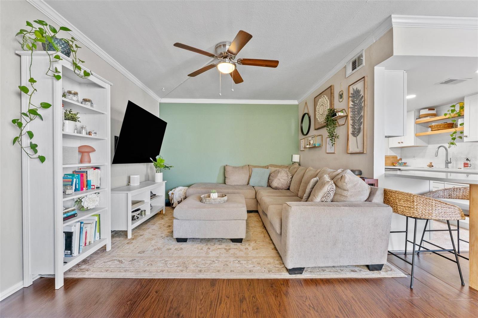 Image 5 of 21 For 4611 North B Street 232