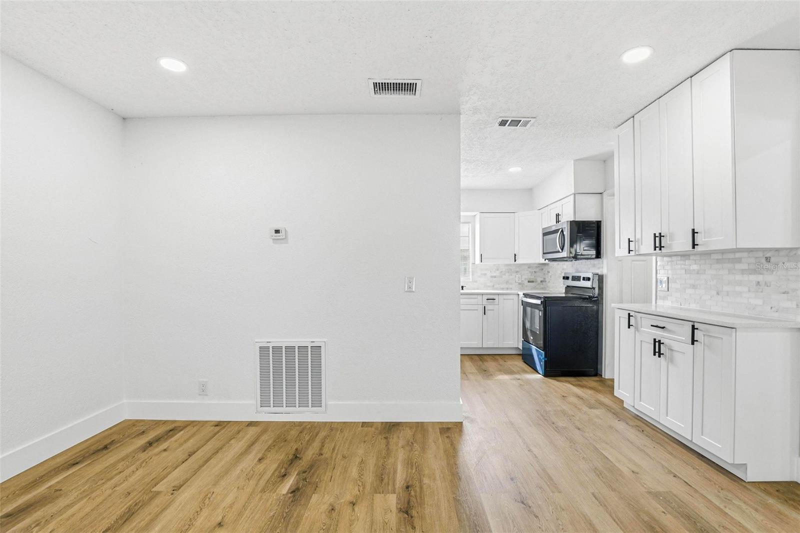 Image 20 of 49 For 1008 Hallwood Loop