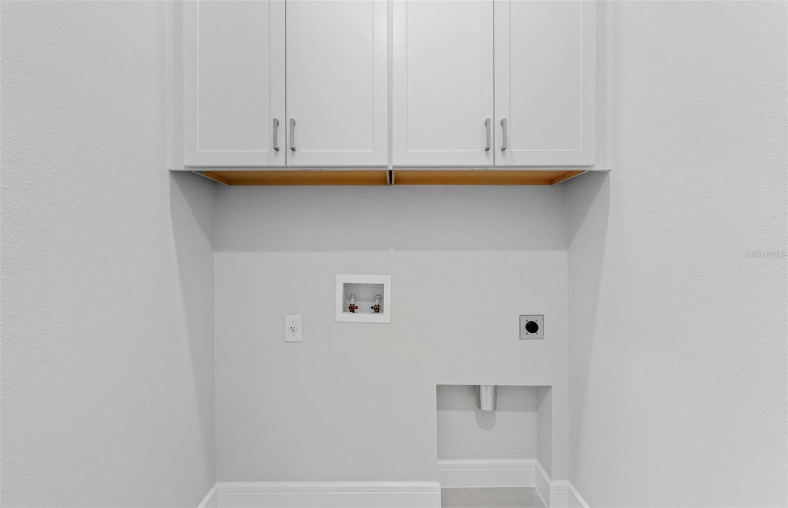 Image 17 of 36 For 6200 82nd Terrace Road