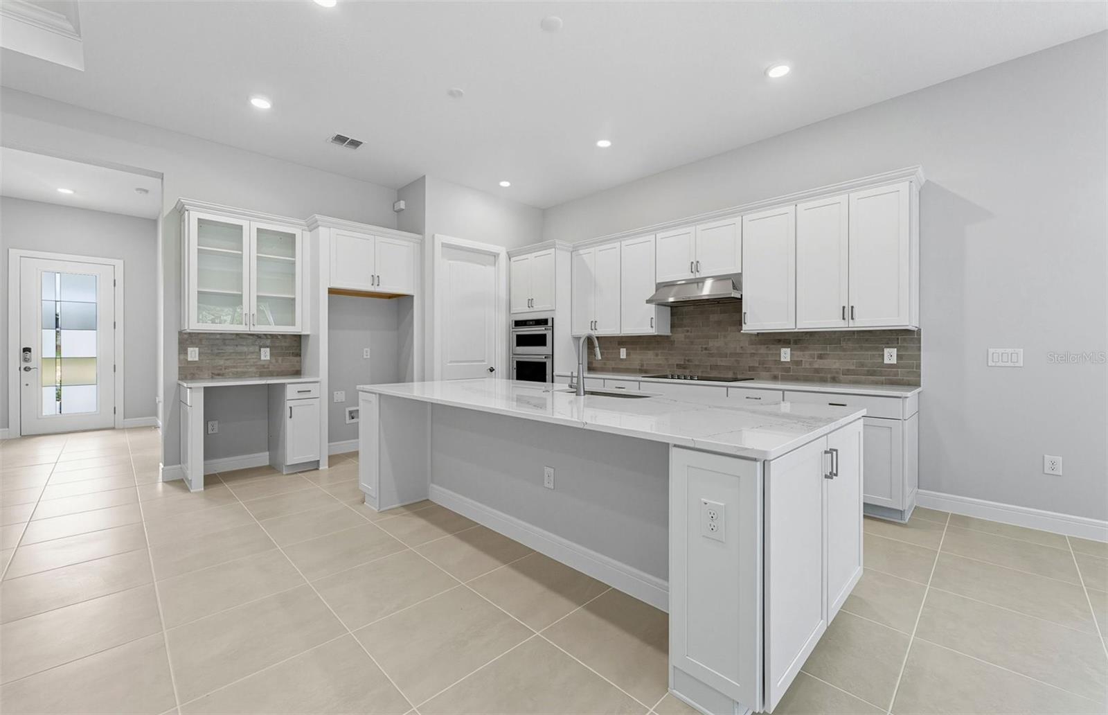 Image 3 of 36 For 6200 82nd Terrace Road