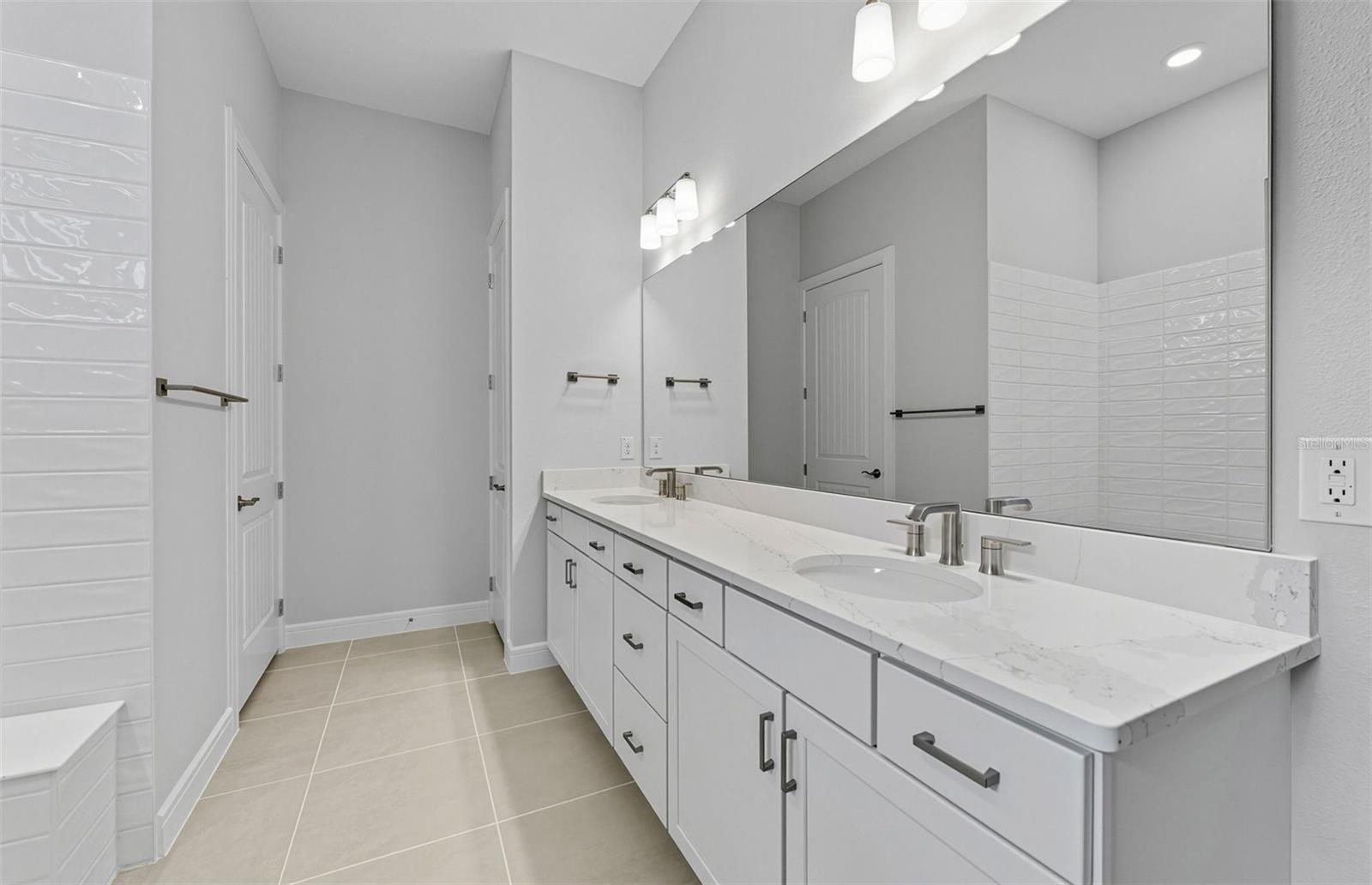 Image 9 of 36 For 6200 82nd Terrace Road