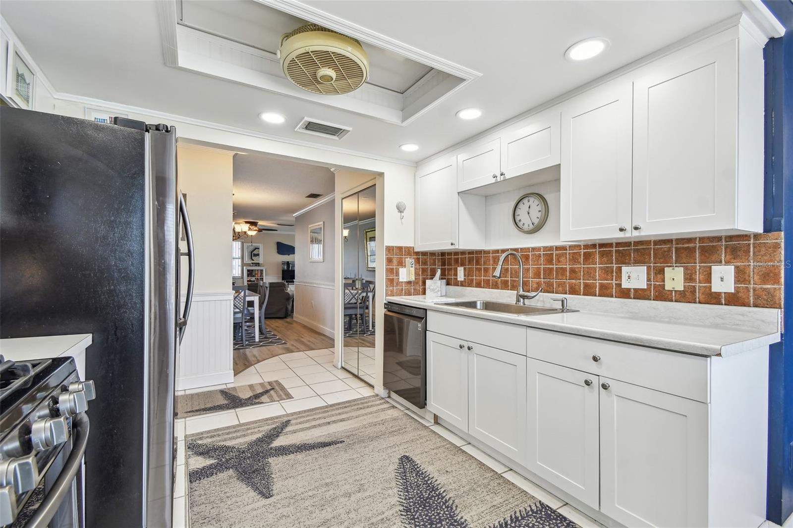 Image 12 of 59 For 5960 30th Avenue S 414