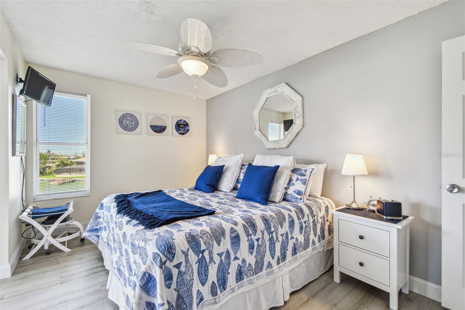 Image 27 of 59 For 5960 30th Avenue S 414