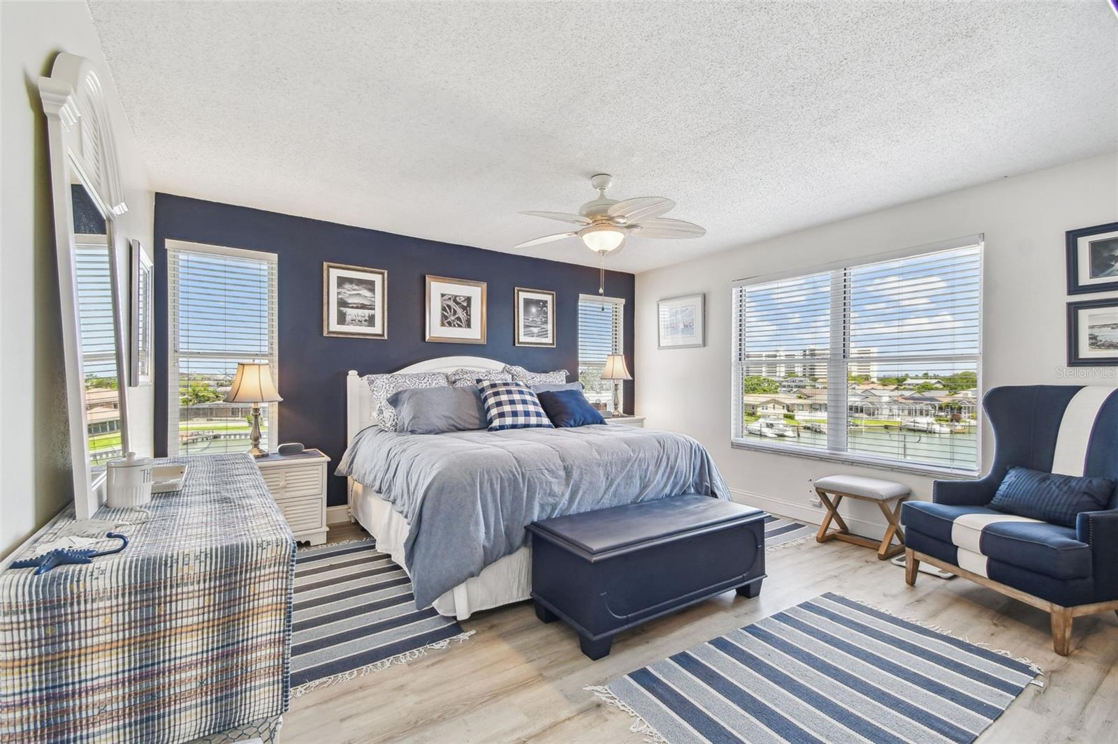 Image 32 of 59 For 5960 30th Avenue S 414