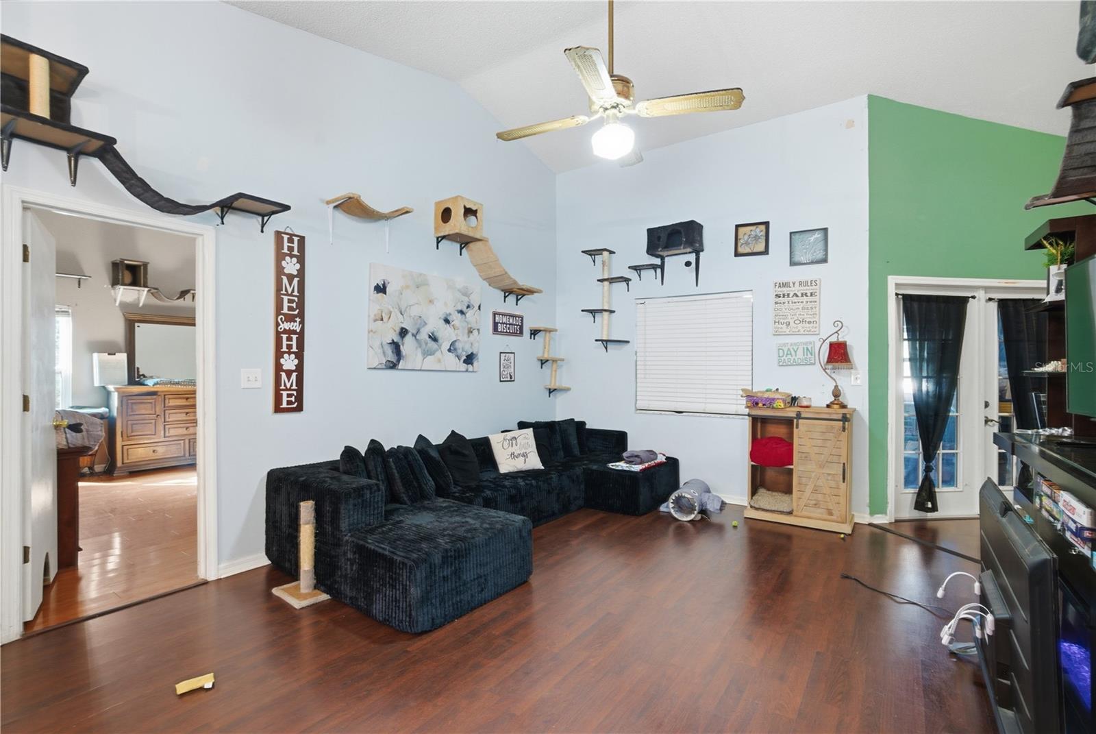 Image 10 of 52 For 1250 Carpenter Road