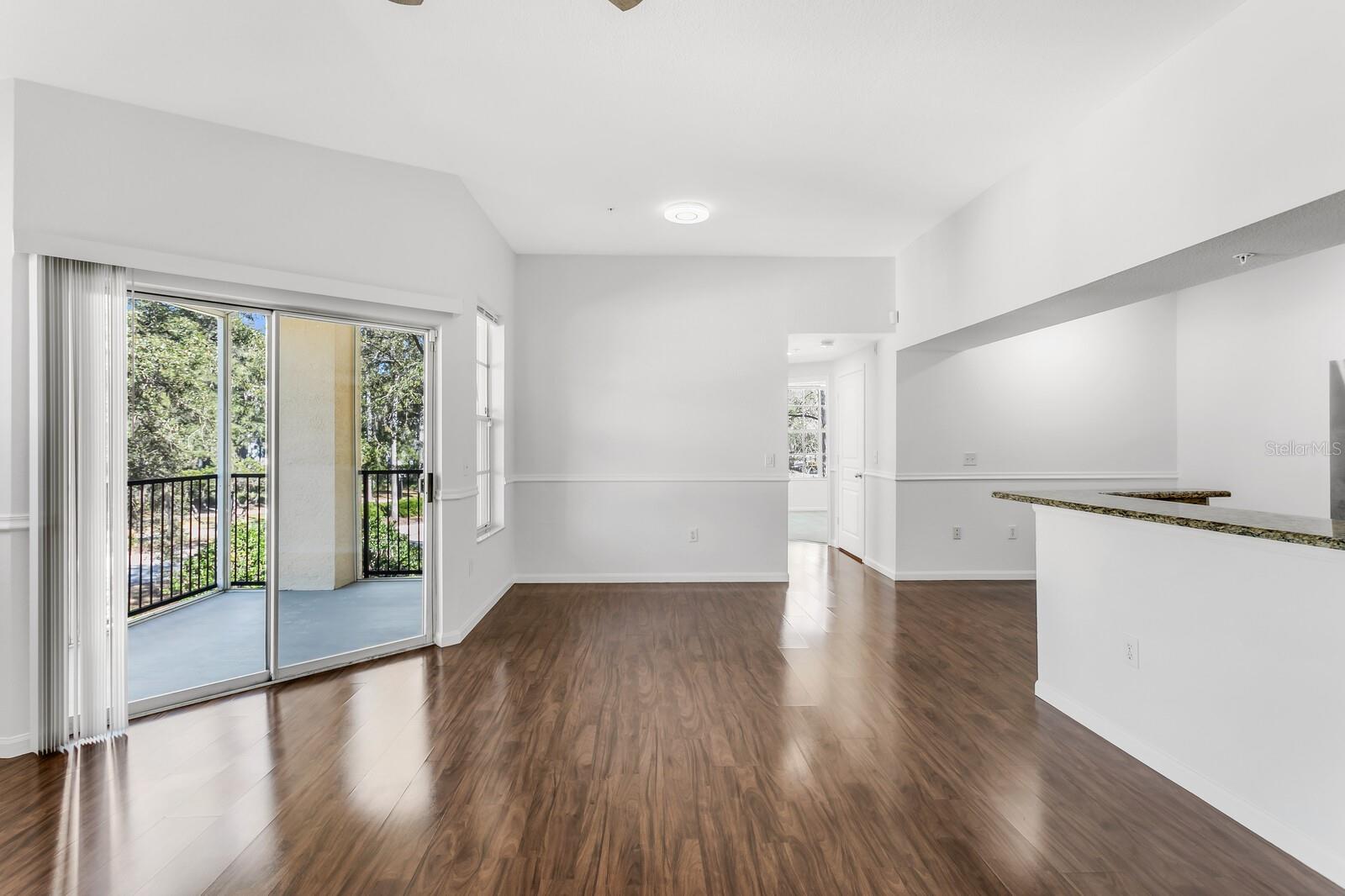 Image 9 of 53 For 5125 Palm Springs Boulevard 12205