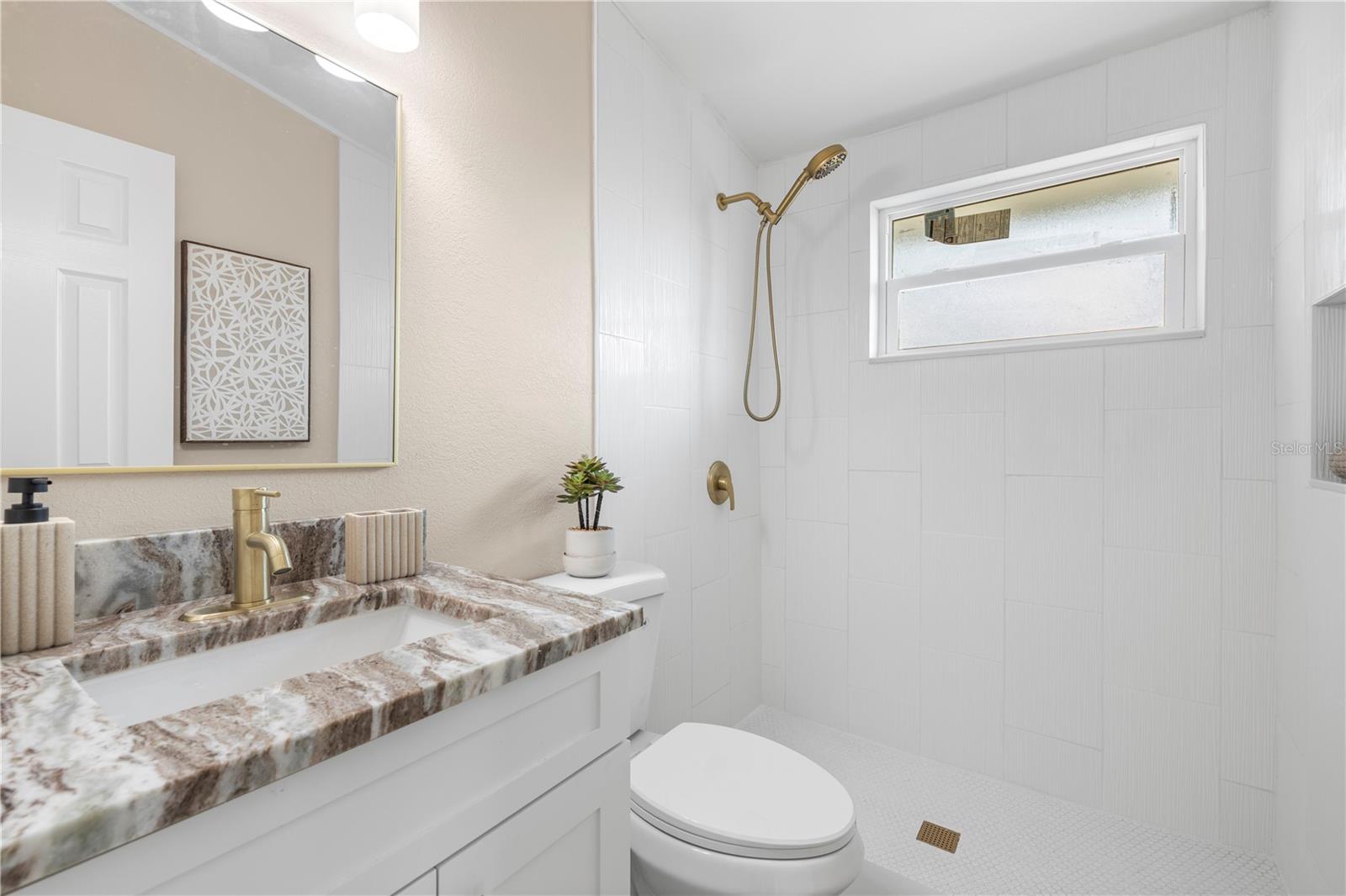 Image 19 of 39 For 3904 Crawford Street