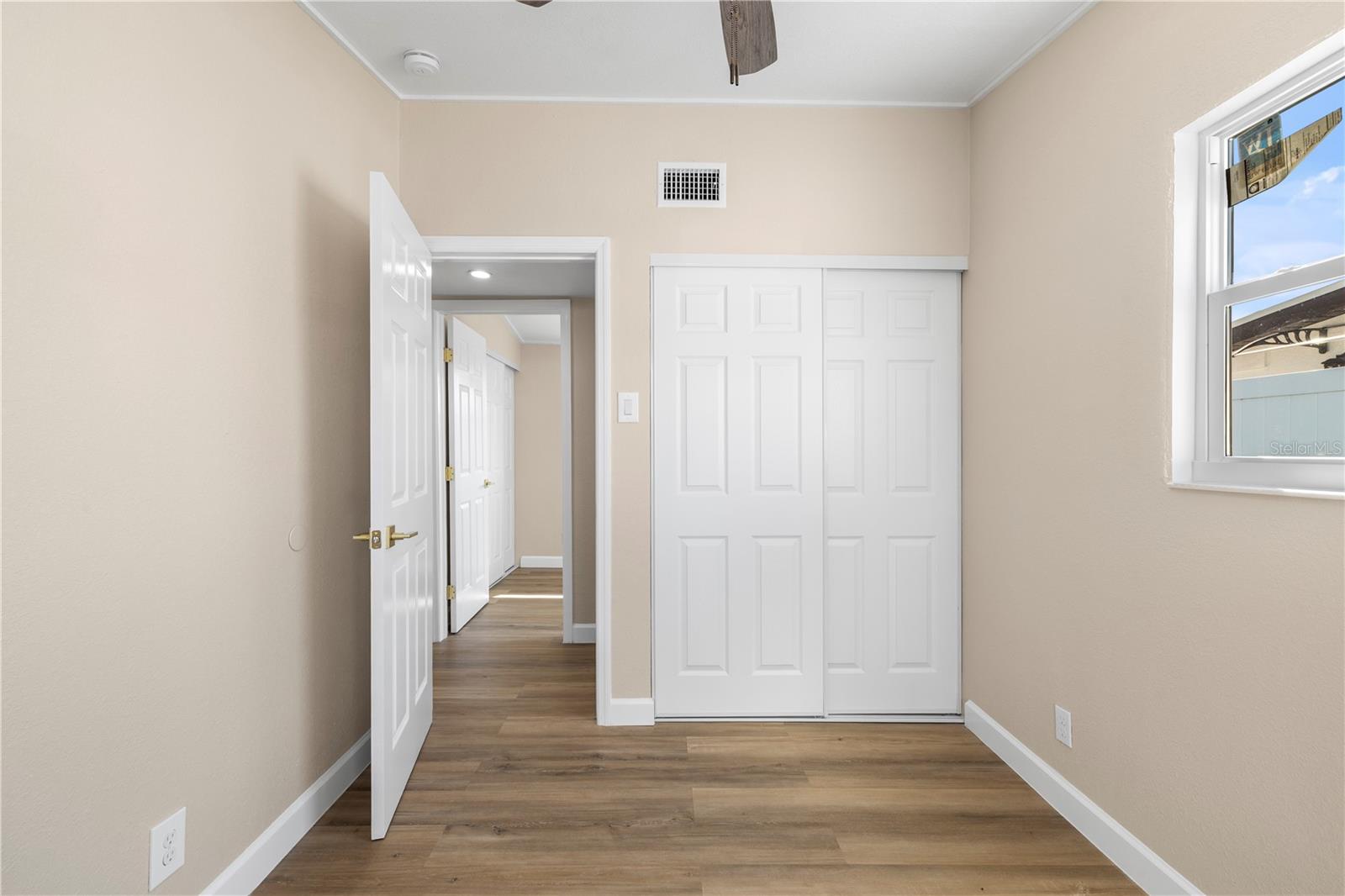 Image 21 of 39 For 3904 Crawford Street